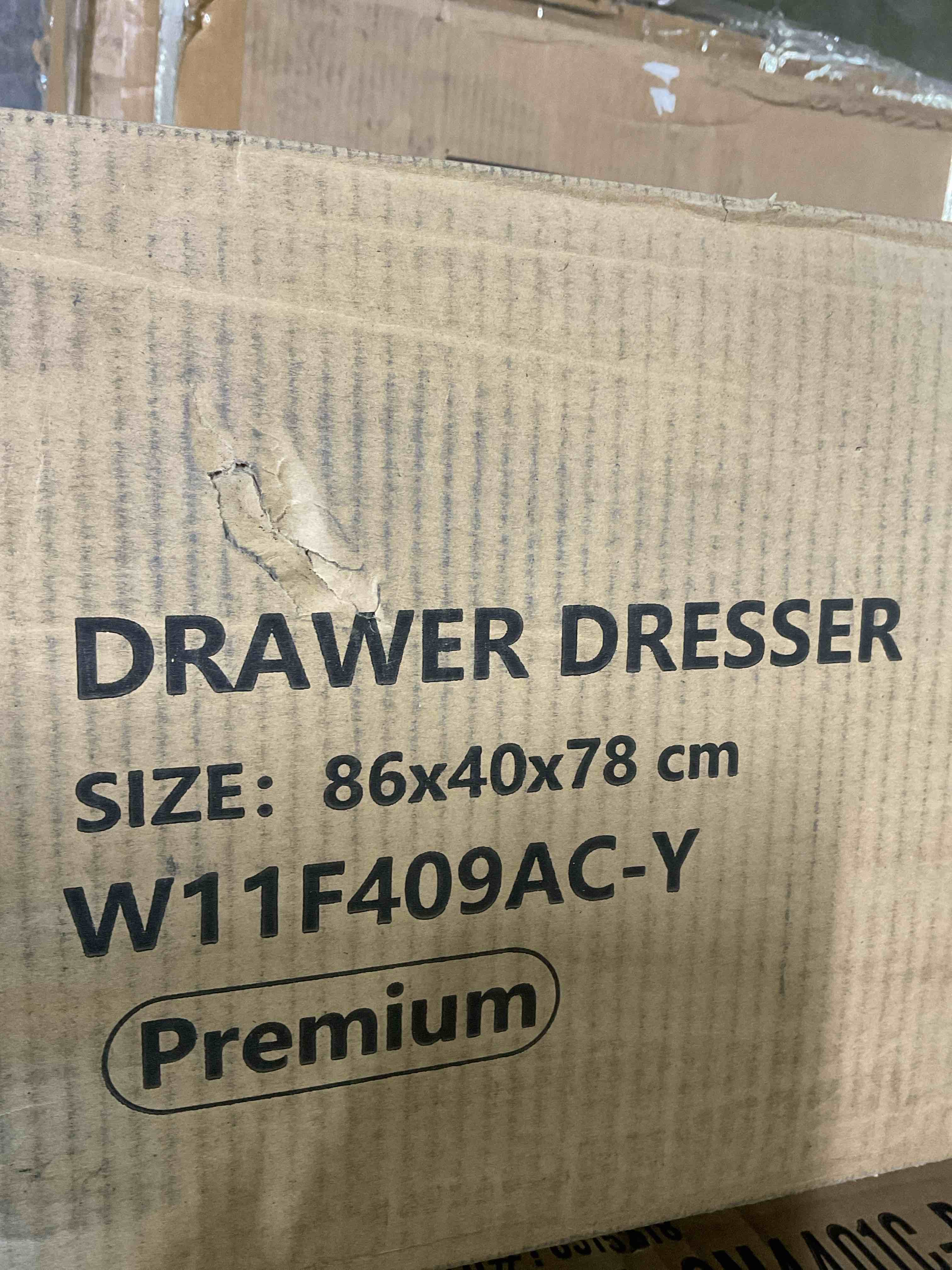 Condition photo showing Good Condition for Wampat Scarlett 3 Drawer Dresser