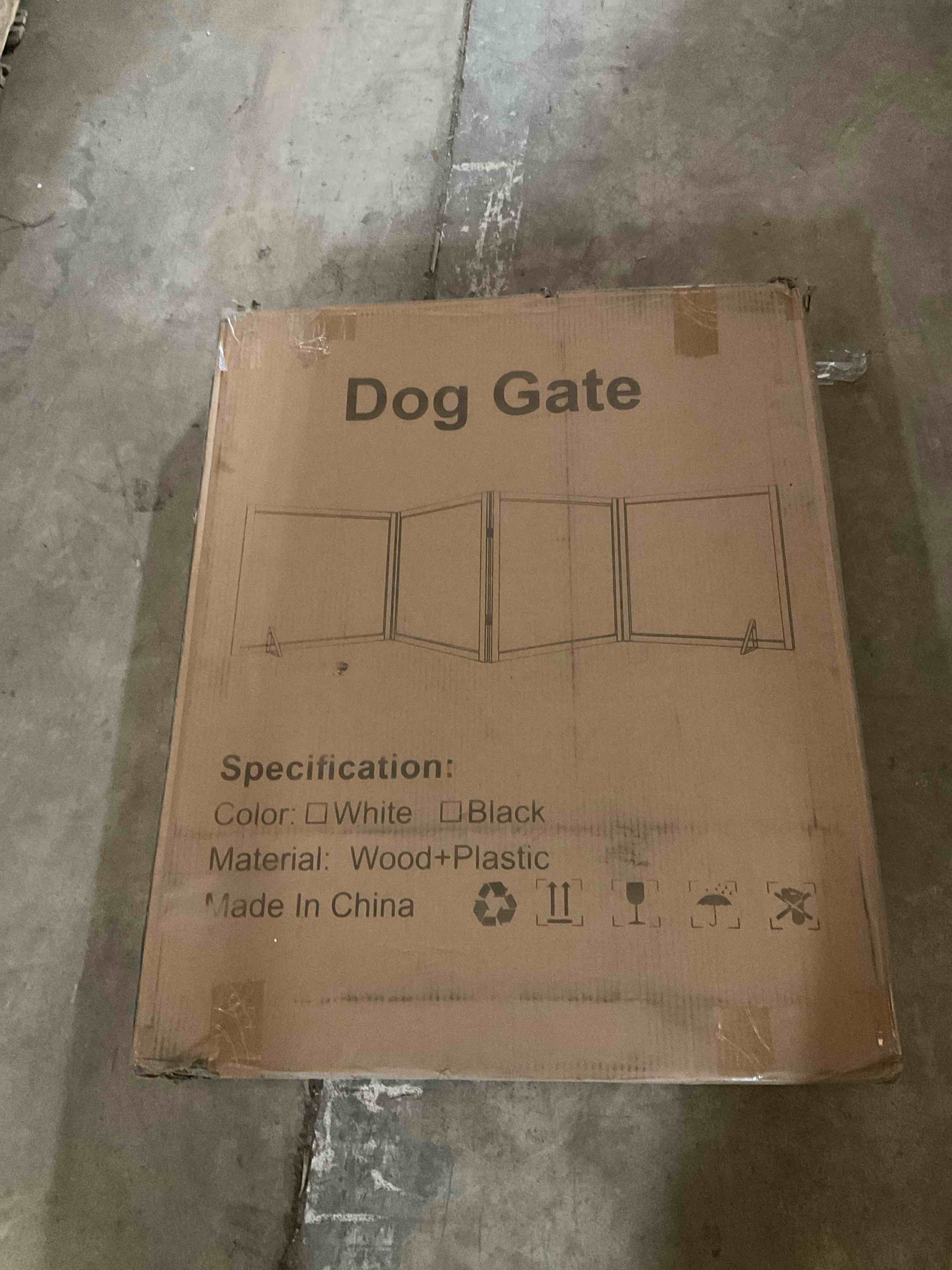 Condition photo showing Good Condition for Illiyana Clear Freestanding Foldable Dog Gate
