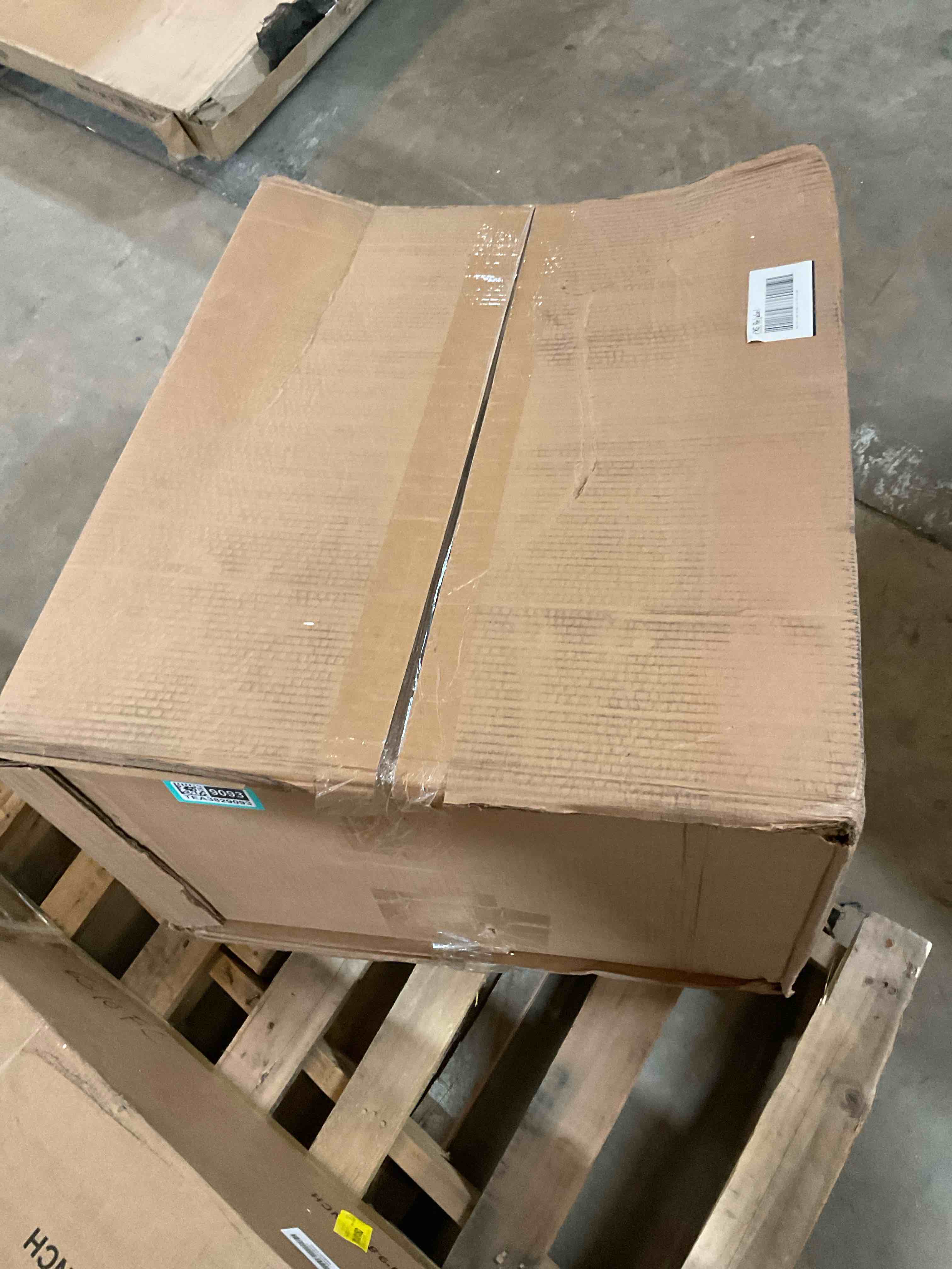 Condition photo showing Good Condition for Signature Hardware Key West  Porcelain Pedestal Sink