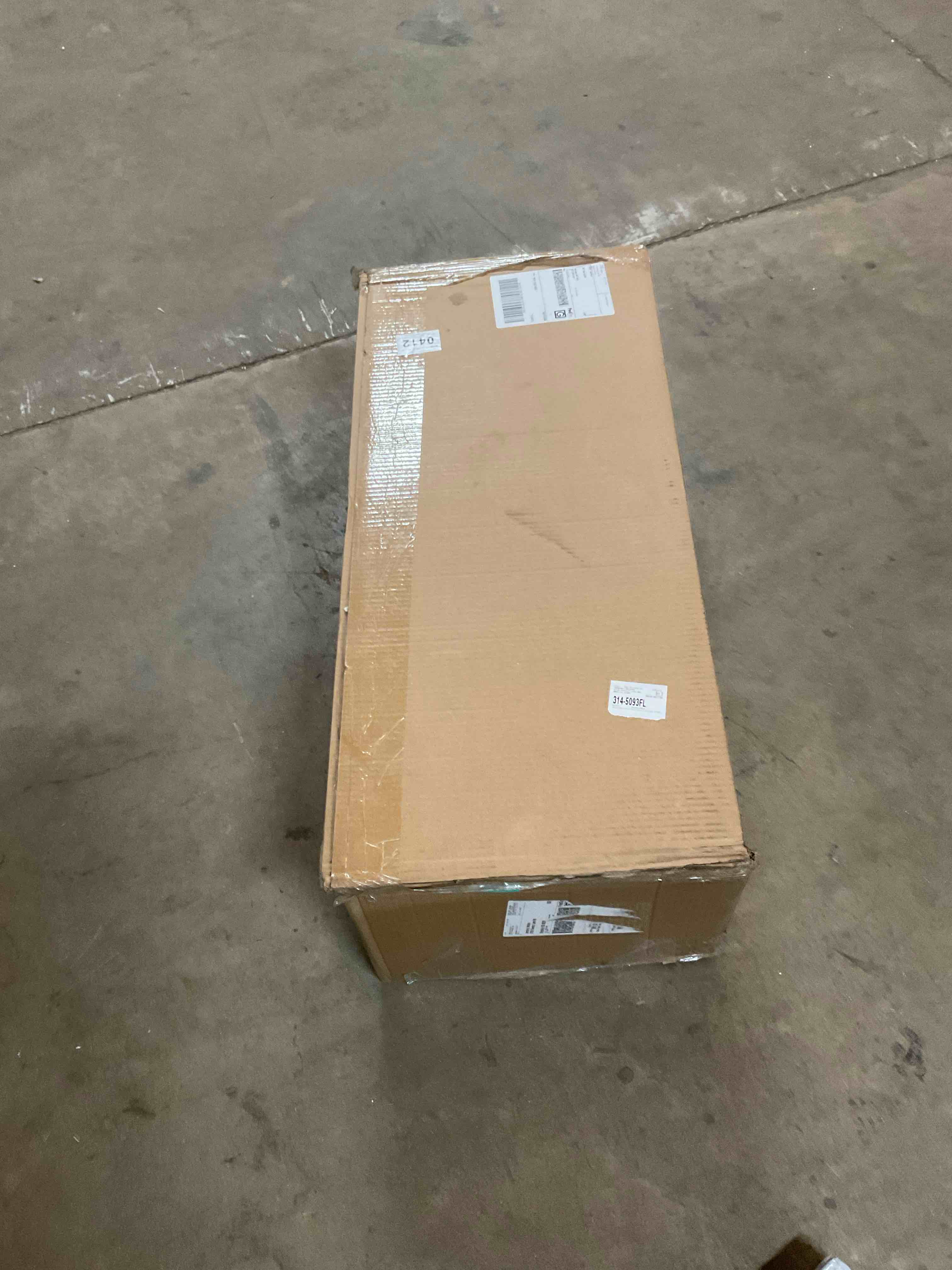 Condition photo showing Good Condition for Keter Urban Bloomer Raised Garden Bed with Self-Watering and Drainage System Elevated Raised Planter for Backyard Patio Balcony