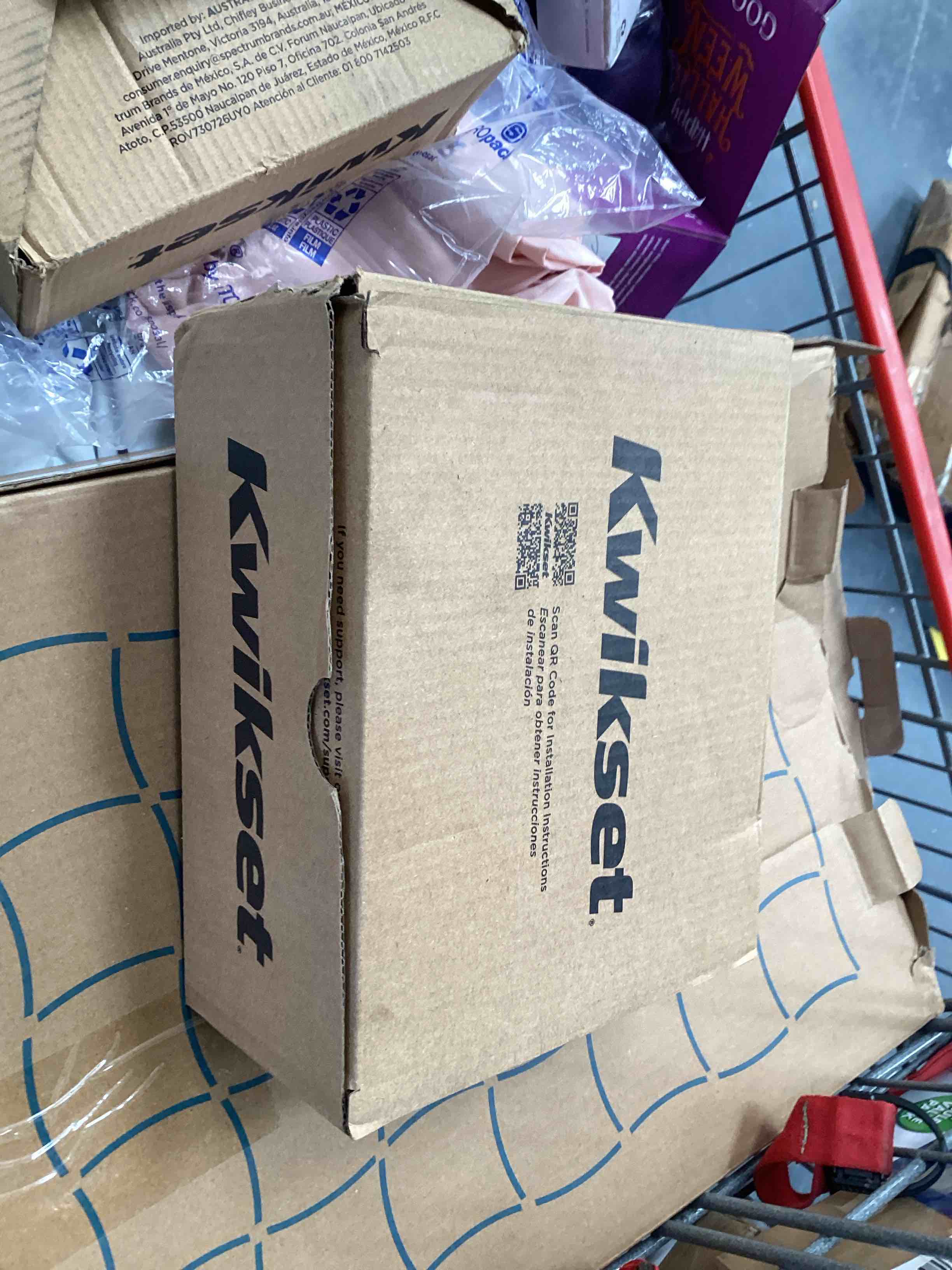 Condition photo showing Good Condition for kwikset lock 