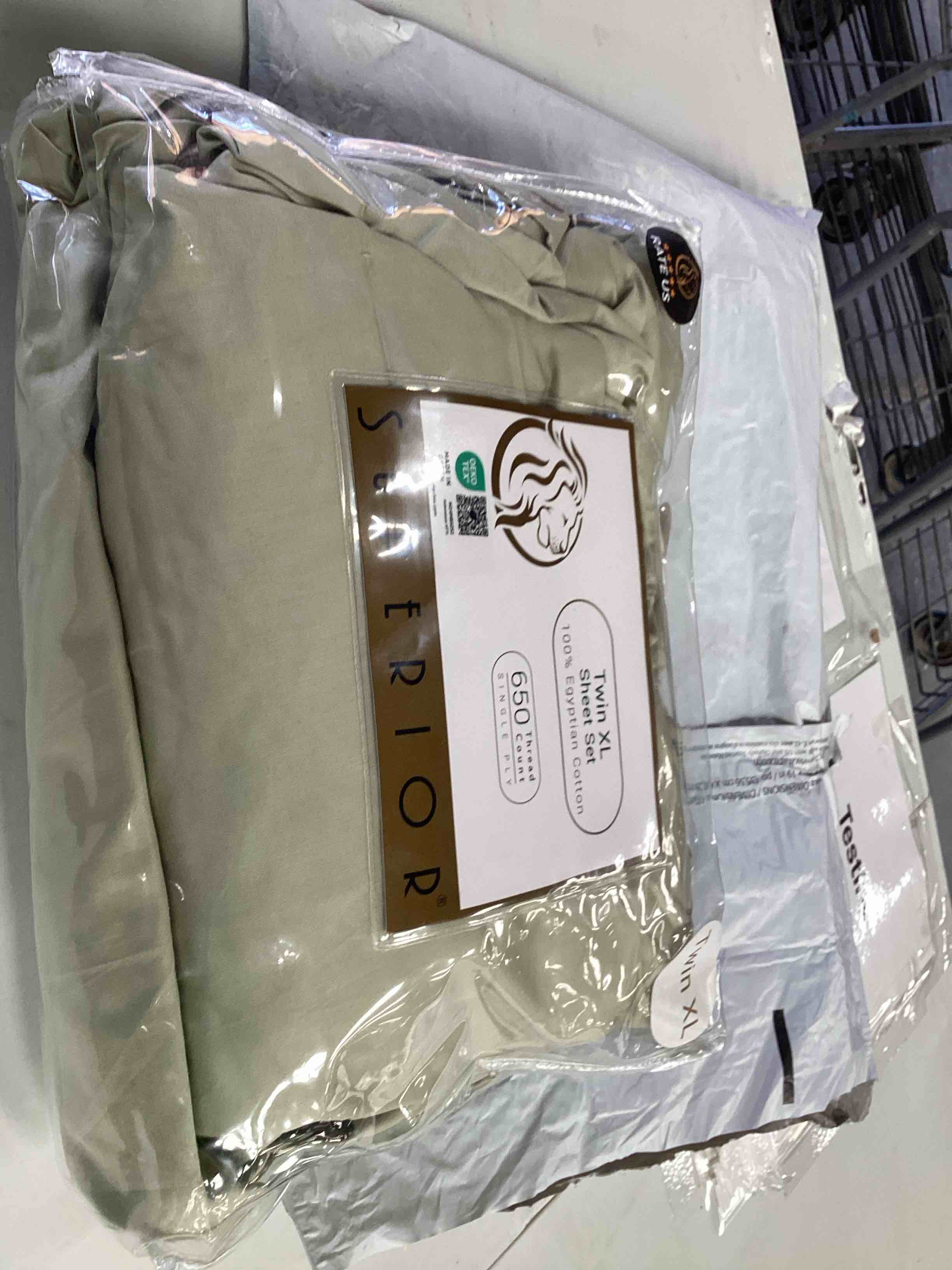 Egyptian Cotton Deep Pocket Solid 650 Thread Count Sheet Set