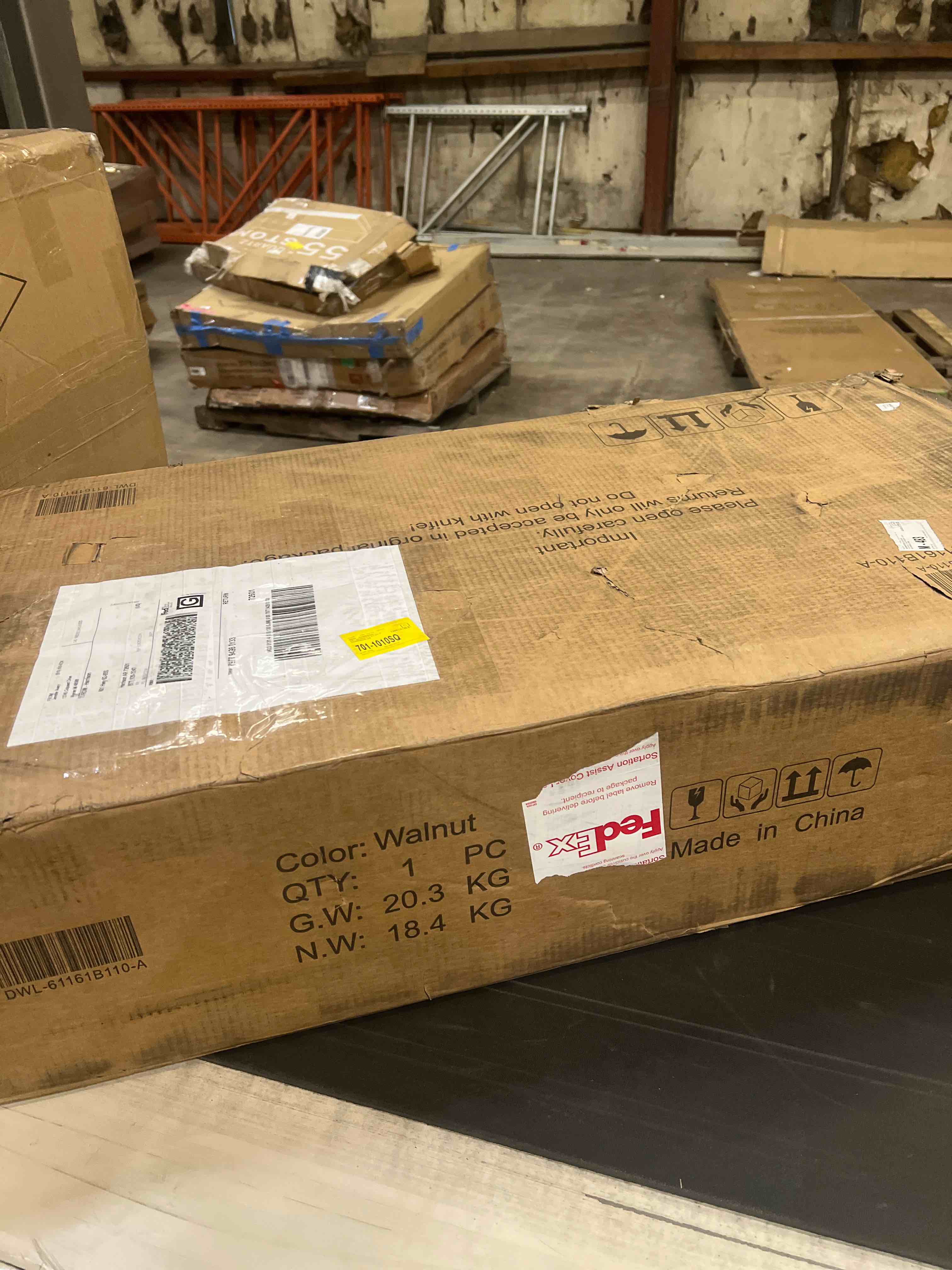 Condition photo showing Good Condition for Lift Top Coffee Table With Storage