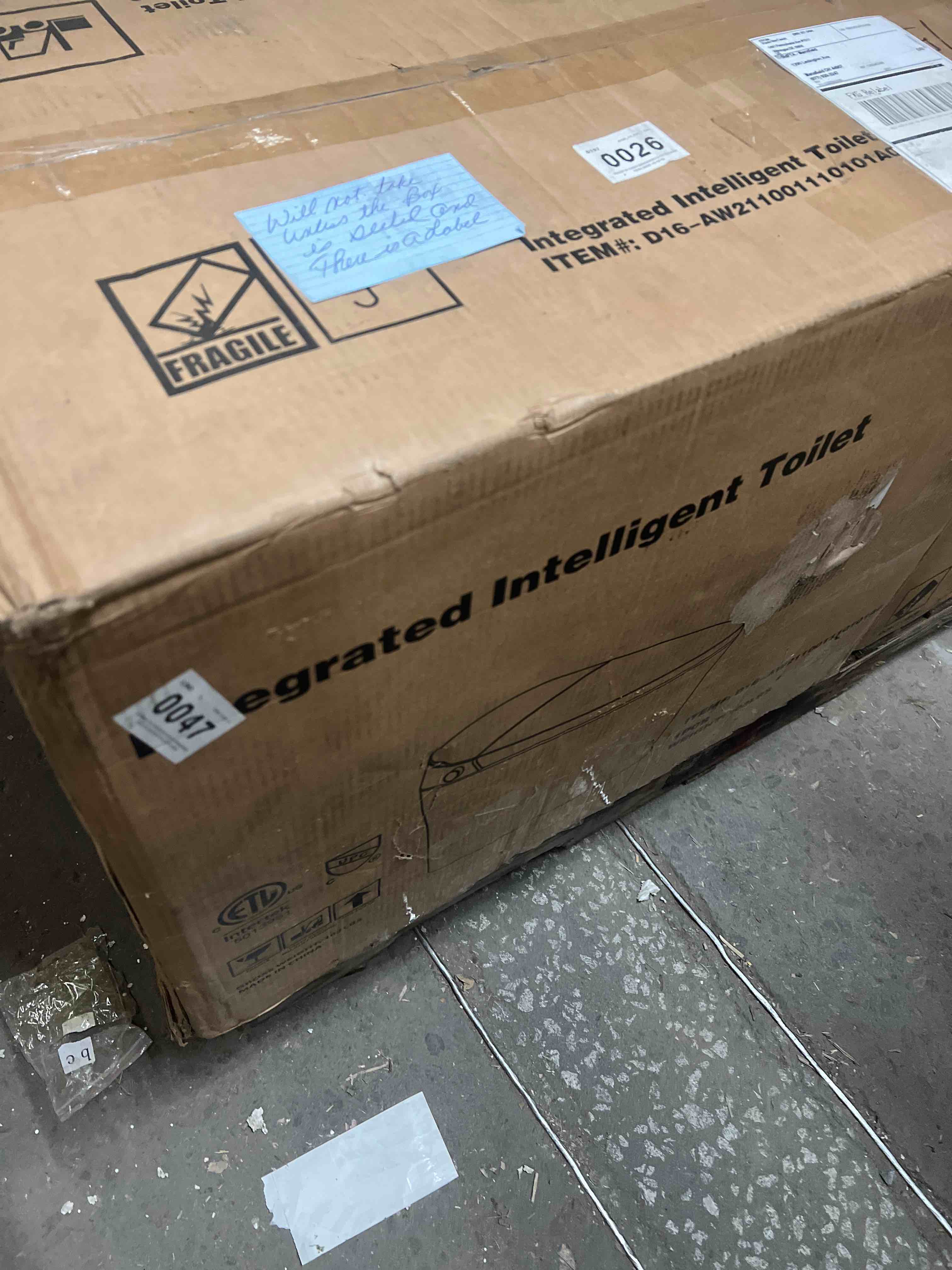 Condition photo showing Good Condition for Smart Toilet Bidet with Tank, Heated Seat, Warm Wash, Auto Flush, Filtering TECH, Modern Elongated One Piece Bidet Toilets for Bathrooms, Standard