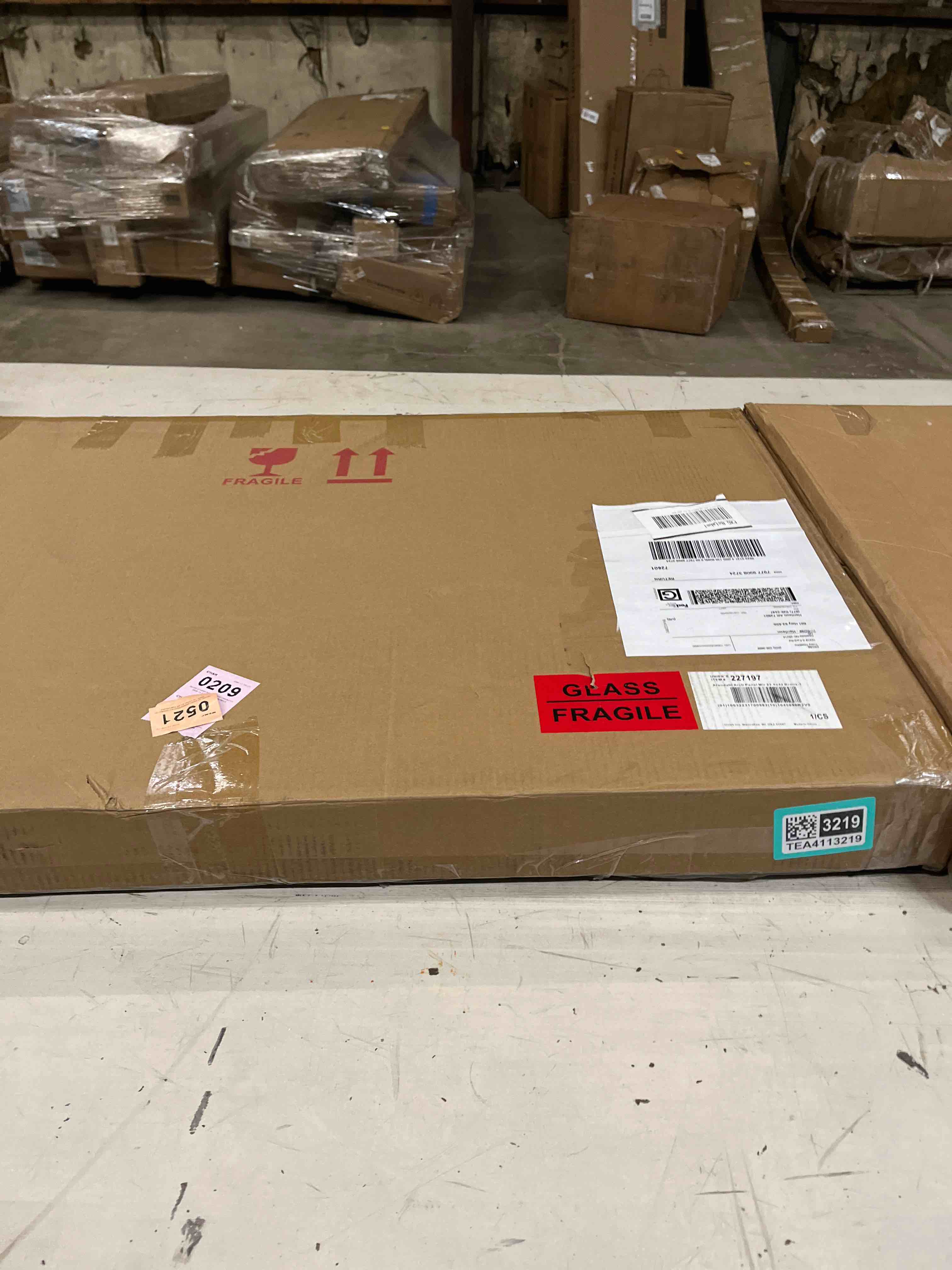 Condition photo showing As Is for Anglo Arendahl Traditional Accent Mirror