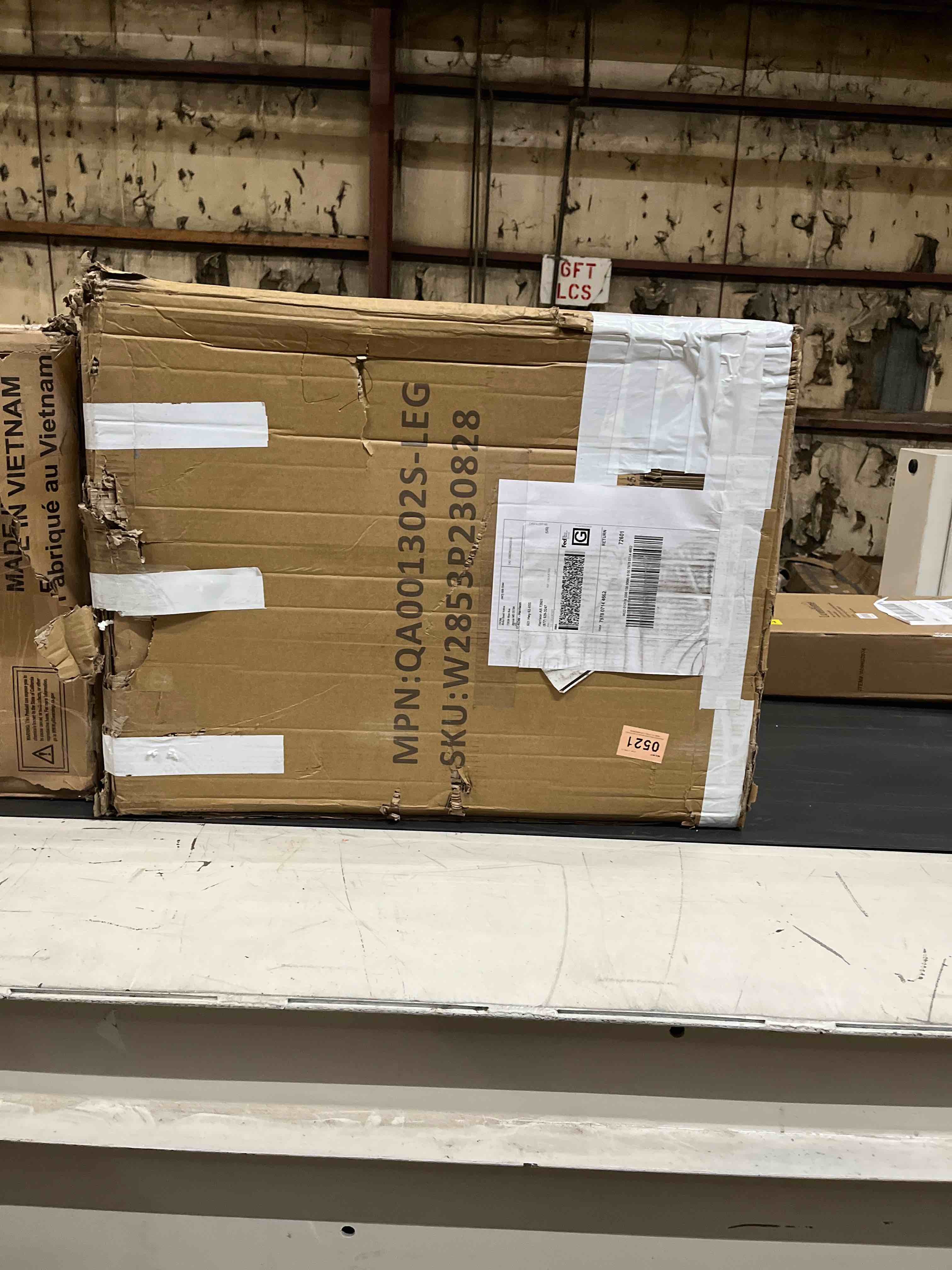 Condition photo showing As Is for Dining Table Set, 47.25" Round Marble Dining Table with Velvet Dining Chairs, Circle Kitchen Table Set with Base, Dining Room Table and Chairs Set