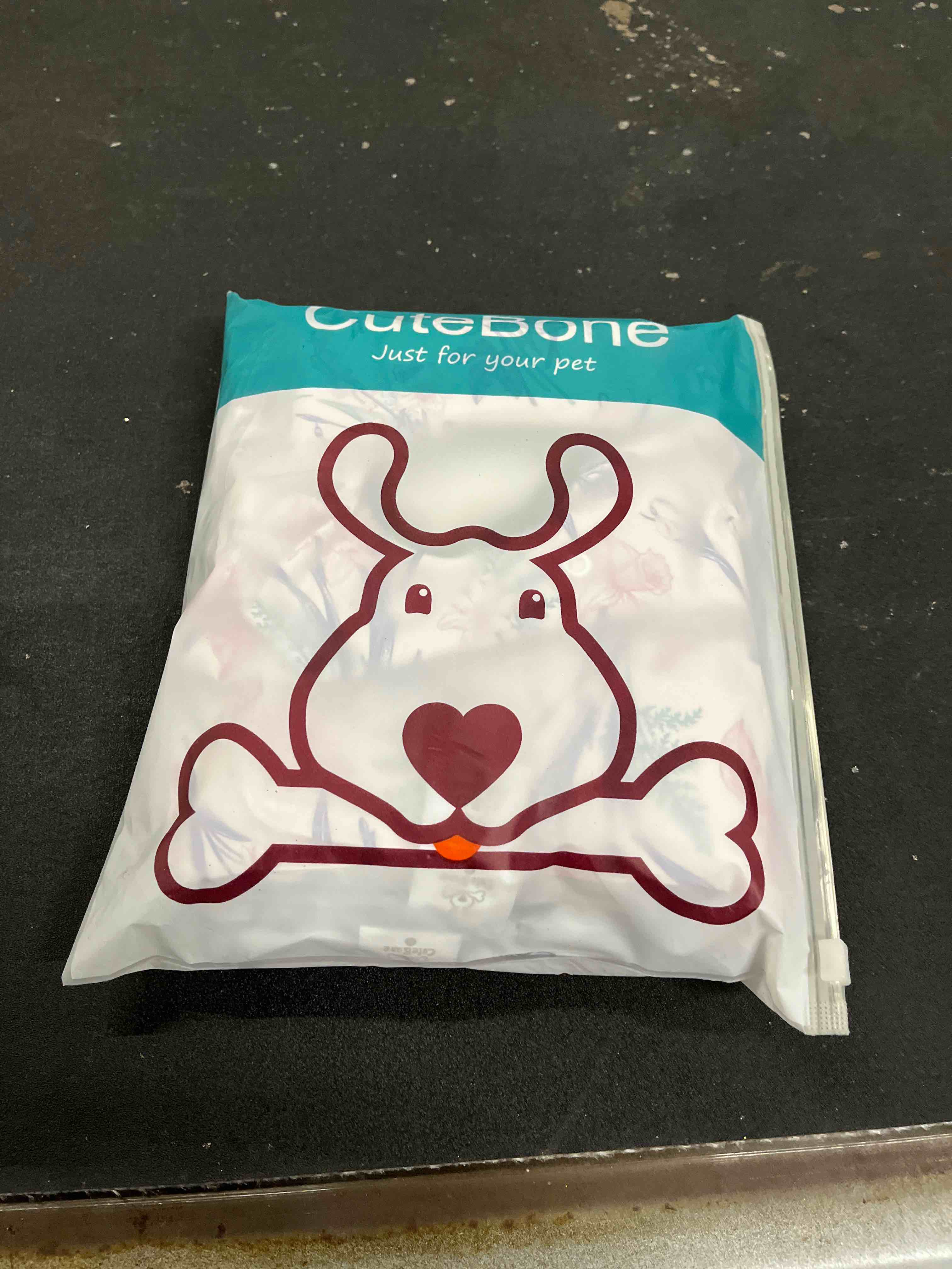 Condition photo showing Good Condition for CuteBone Dog Diapers Female Washable Small Medium Large 3 Pack Reusable Doggie Diapers Puppy Period Pants for Doggy Heat Cycle Peeing D36L 2#Floral 3pcs L