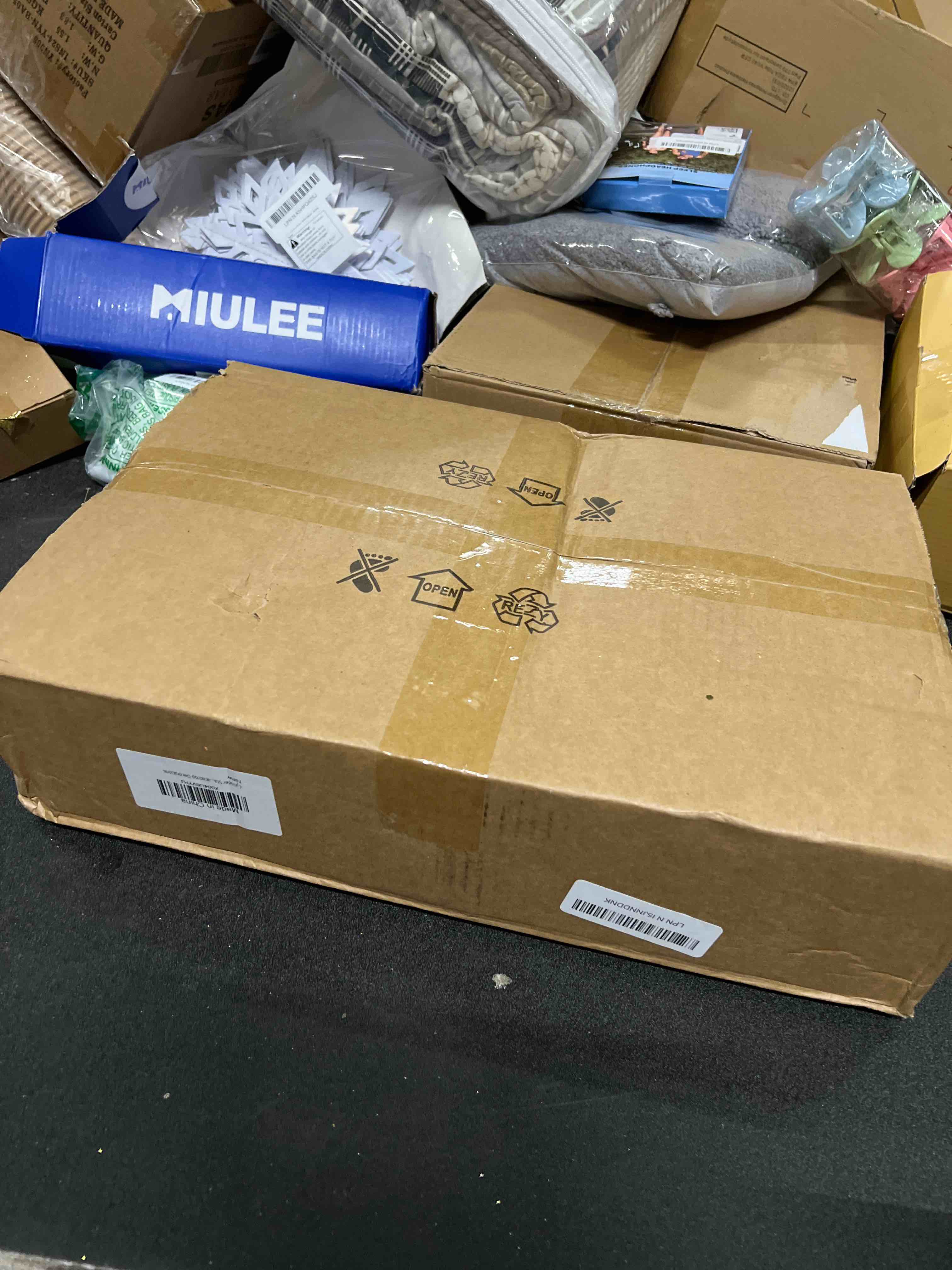 Condition photo showing As Is for Cylinder Stands for party, 3PCS Elegant Gold Metal Plant Round Pedestal Stand, Display Stand Tables Cake Stand for Party Weddings Birthday Backdrop Decorations