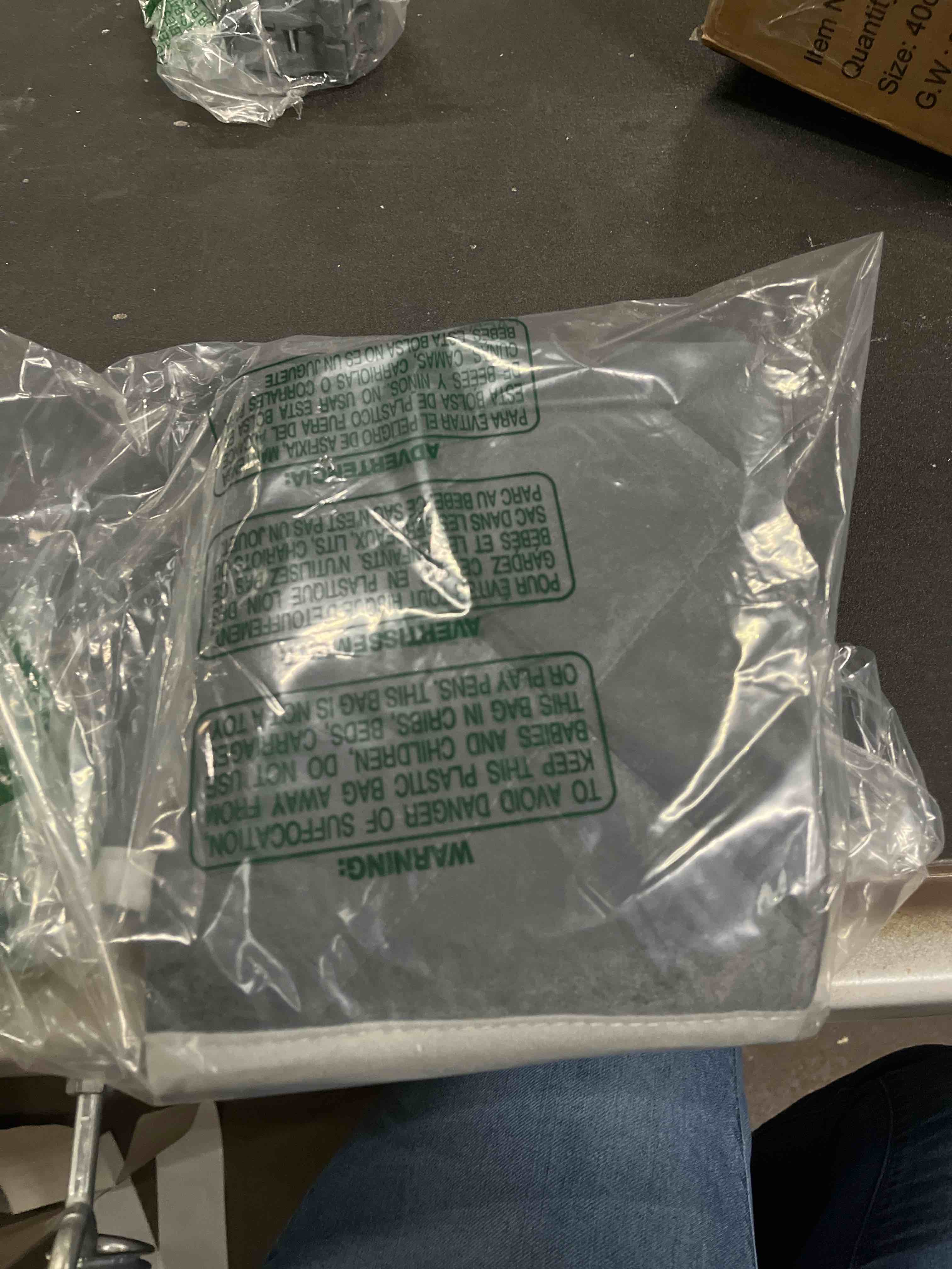 Condition photo showing Good Condition for 2 Pack Self Heating Cat Mat Self Warming Pet Pads Washable Kennel Mat Dog Crate Pad Reflects Body Heat Non Skid Cat Thermal Pads for Puppy Indoor Outdoor(Gray,19 x 28 Inches) 19 x 28 inches Gray