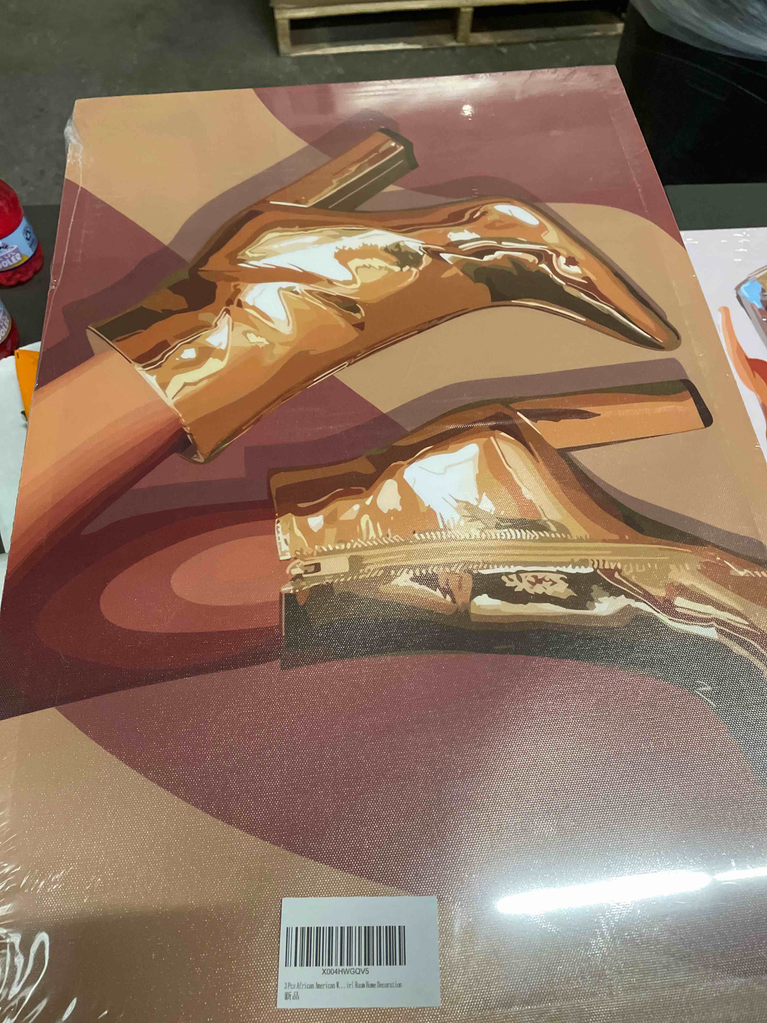 Condition photo showing Good Condition for wall art 3pk