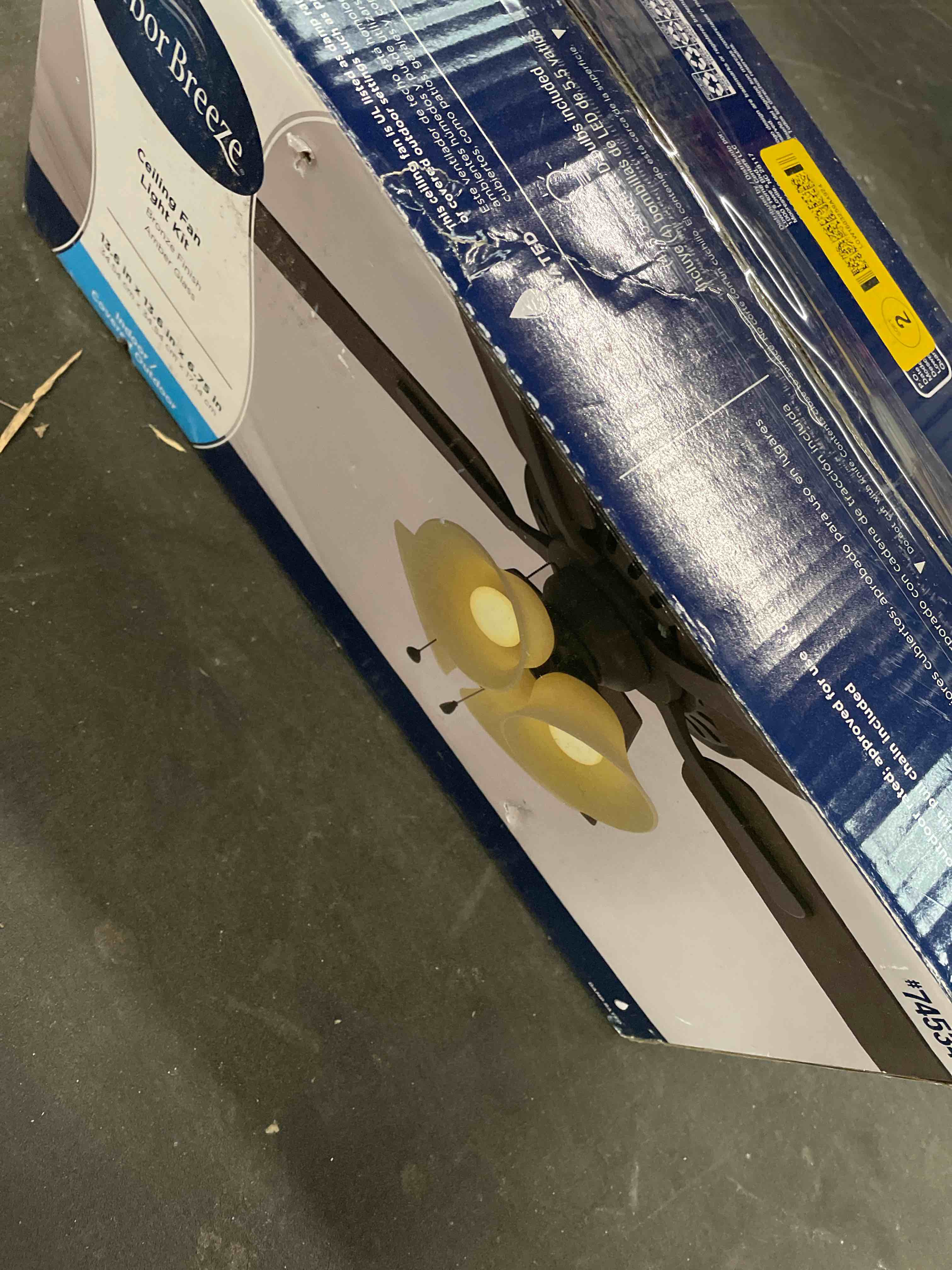 Condition photo showing Good Condition for harbor breeze ceiling fan light kit