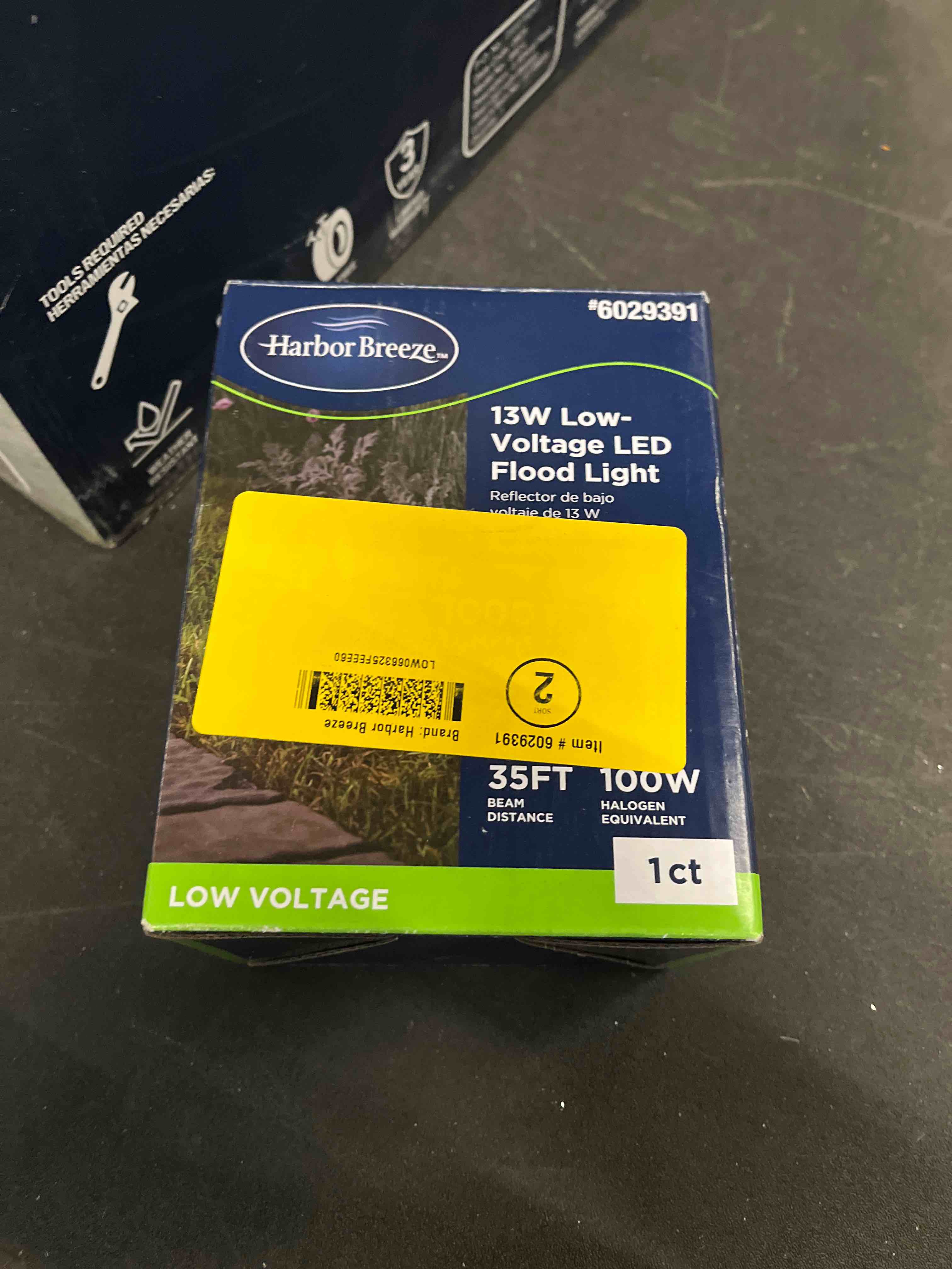 Condition photo showing Good Condition for harbor breeze 13w low-voltage led flood light