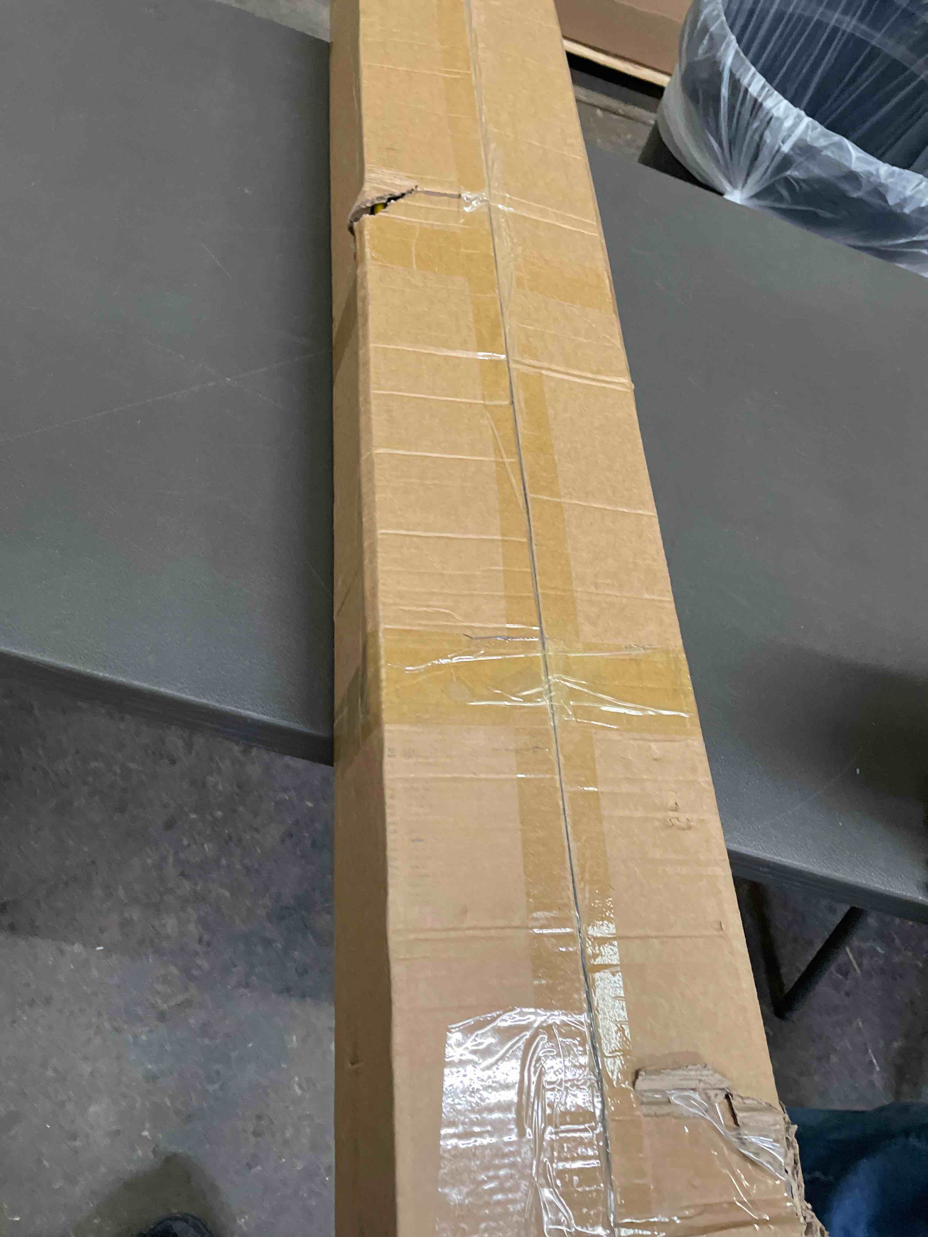 Condition photo showing Good Condition for fiberglass fence posts 50" - 30 pcs, electric fence posts with adjustable clips & metal spikes, step in fence post for patio, garden, lawn 50 inch-30pc
