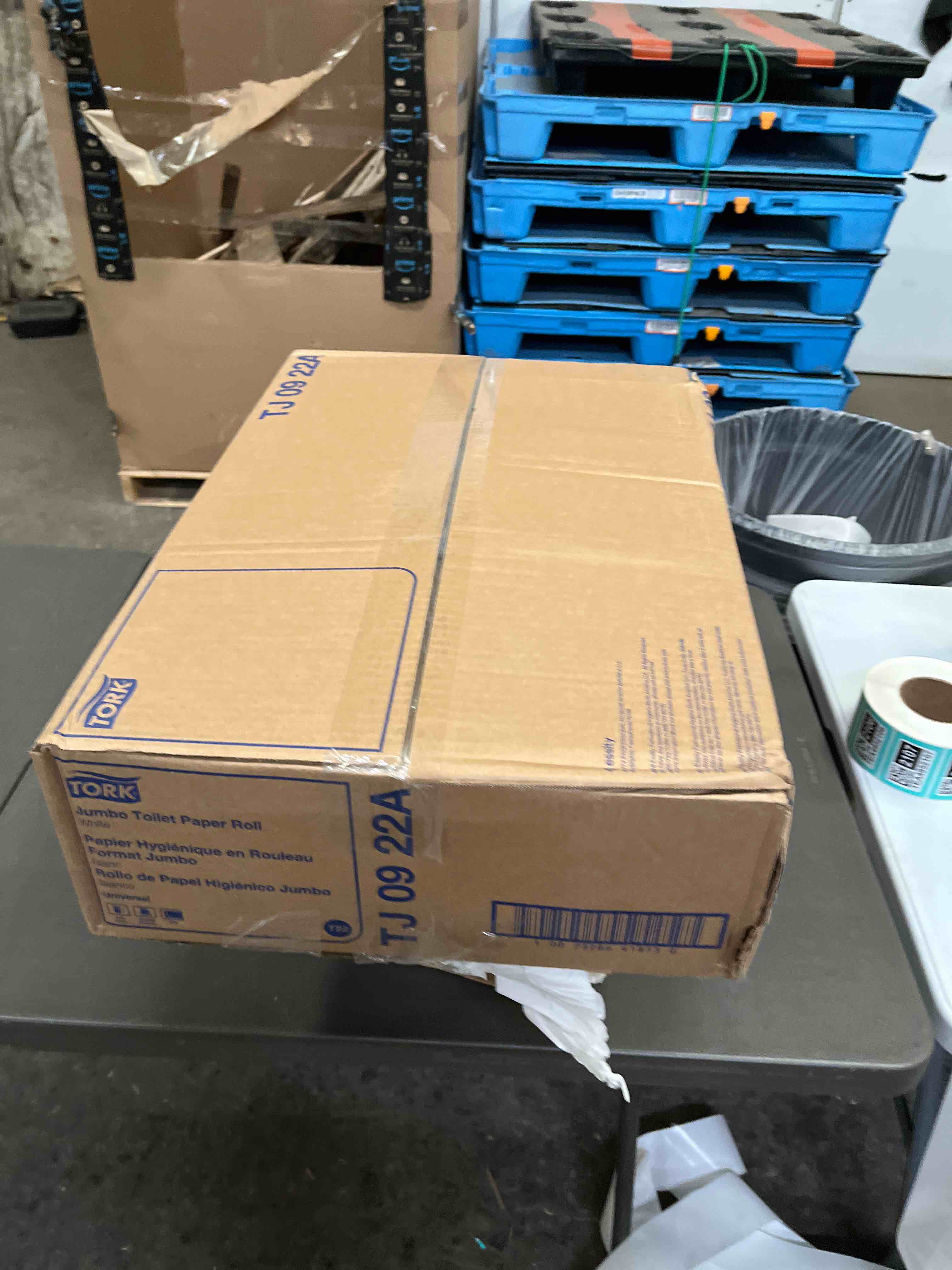 Condition photo showing Good Condition for tork jumbo toilet paper roll