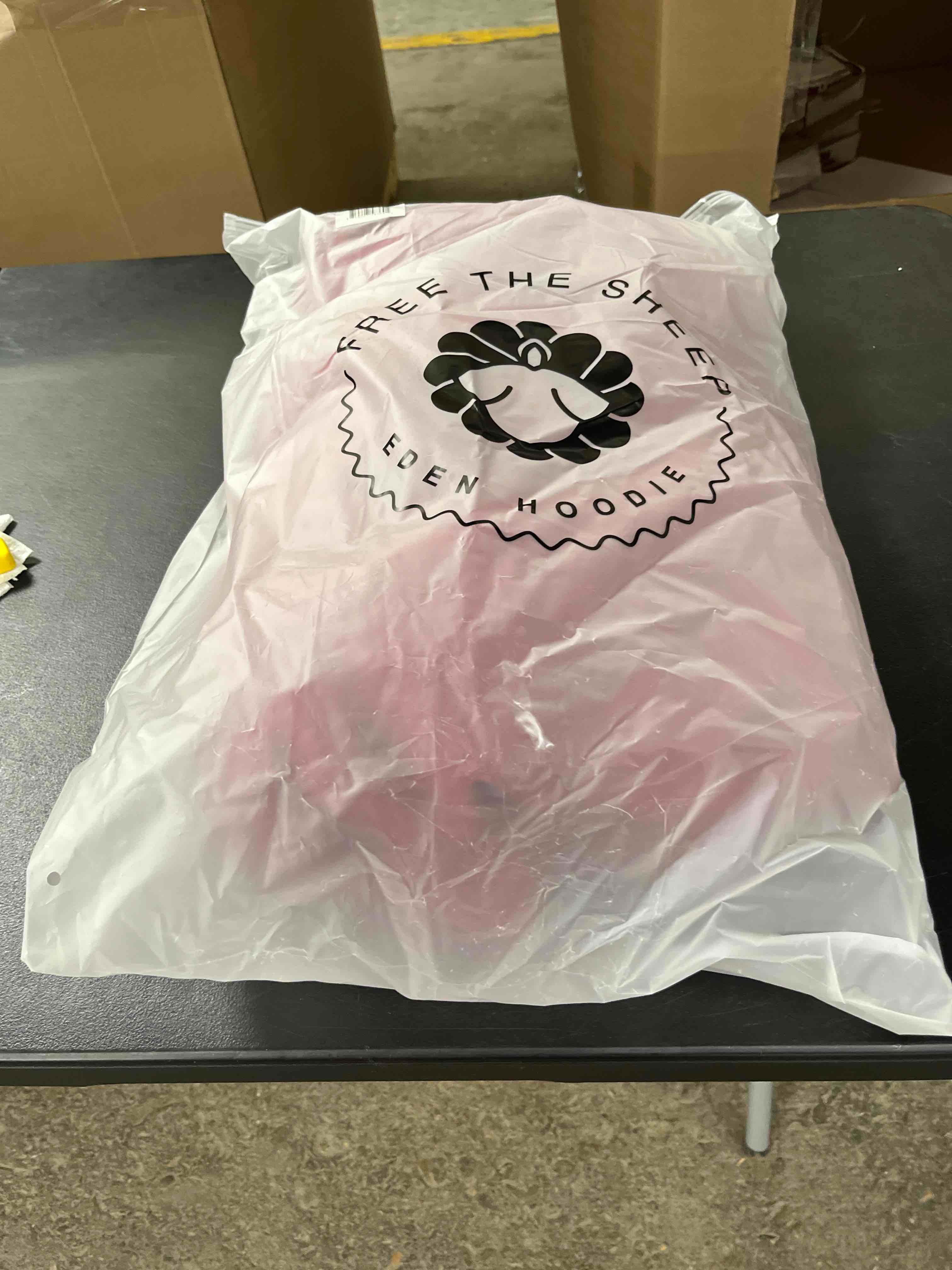 https://s3.amazonaws.com/lotting-images-prod/RustDustWanderlust/TEA4958818_1777927478369.jpeg