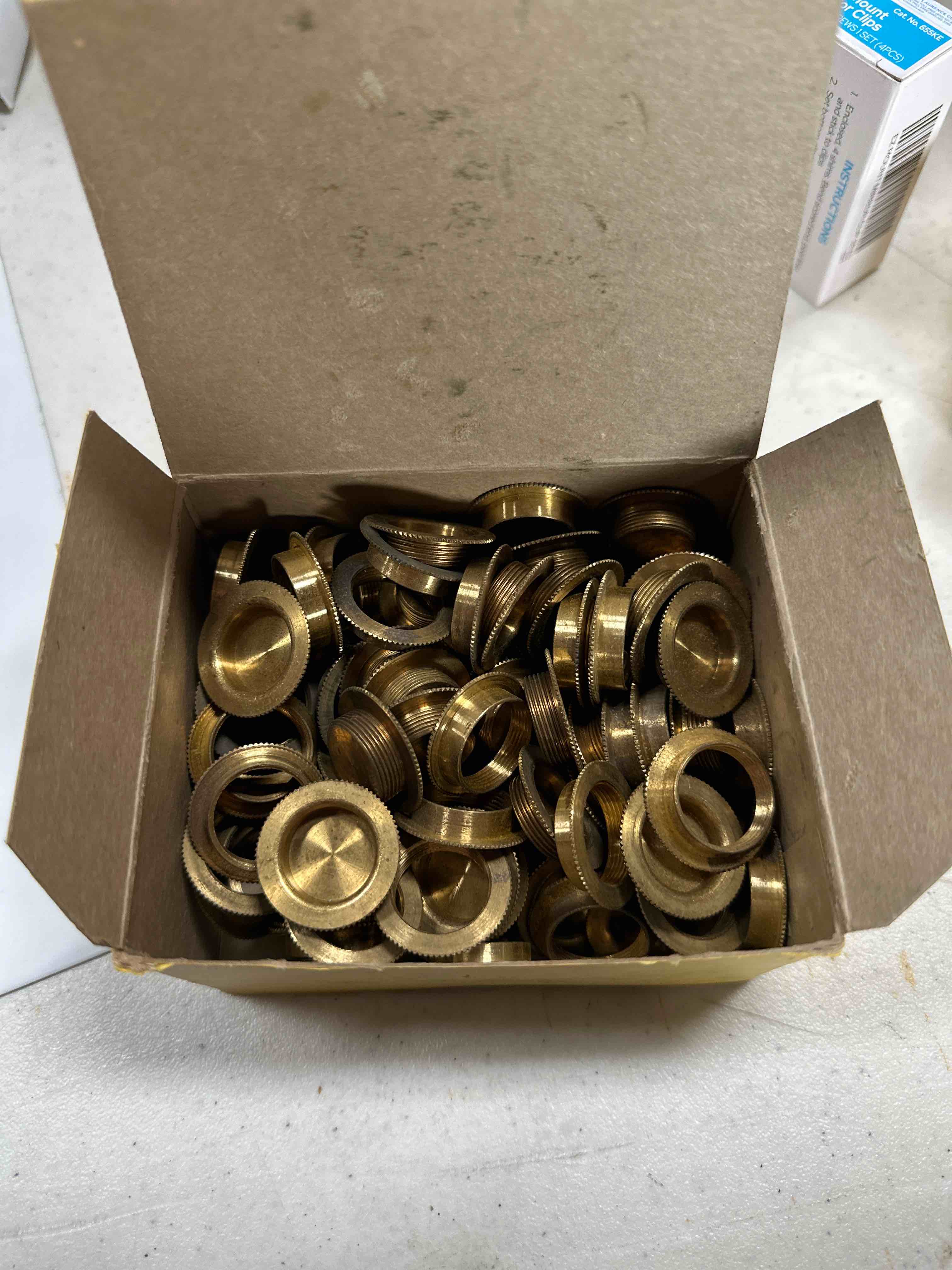 https://s3.amazonaws.com/lotting-images-prod/SCREWS036_1777301062073.jpeg