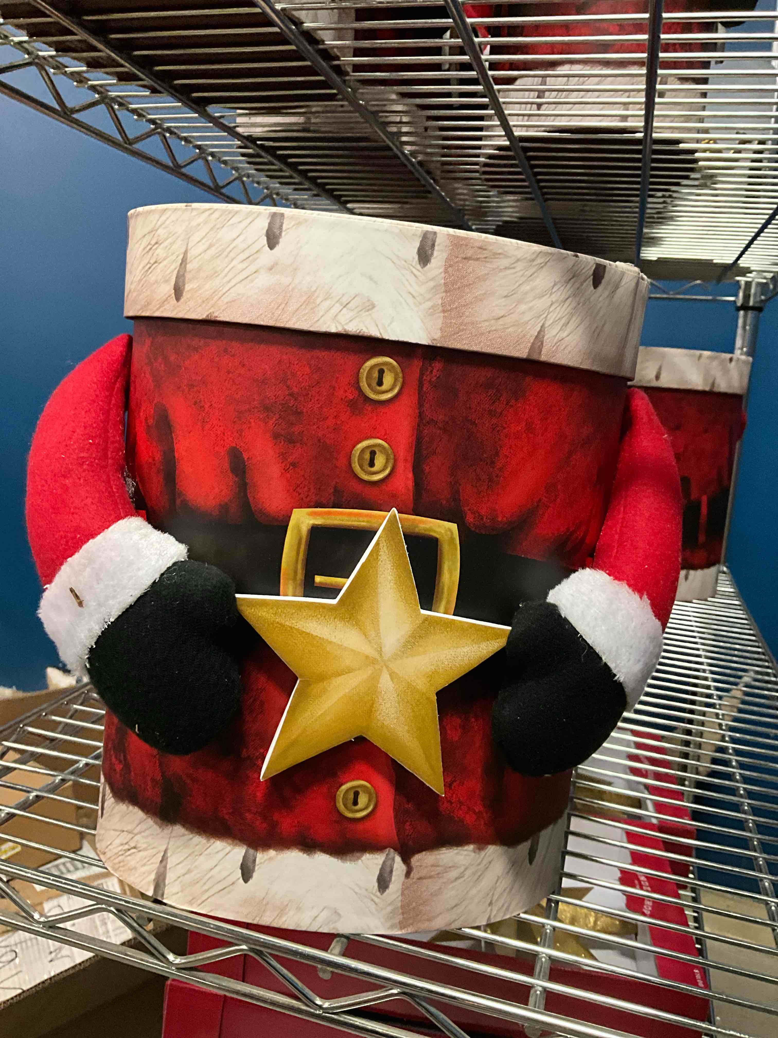 https://s3.amazonaws.com/lotting-images-prod/SantaTower_1752254193356.jpeg
