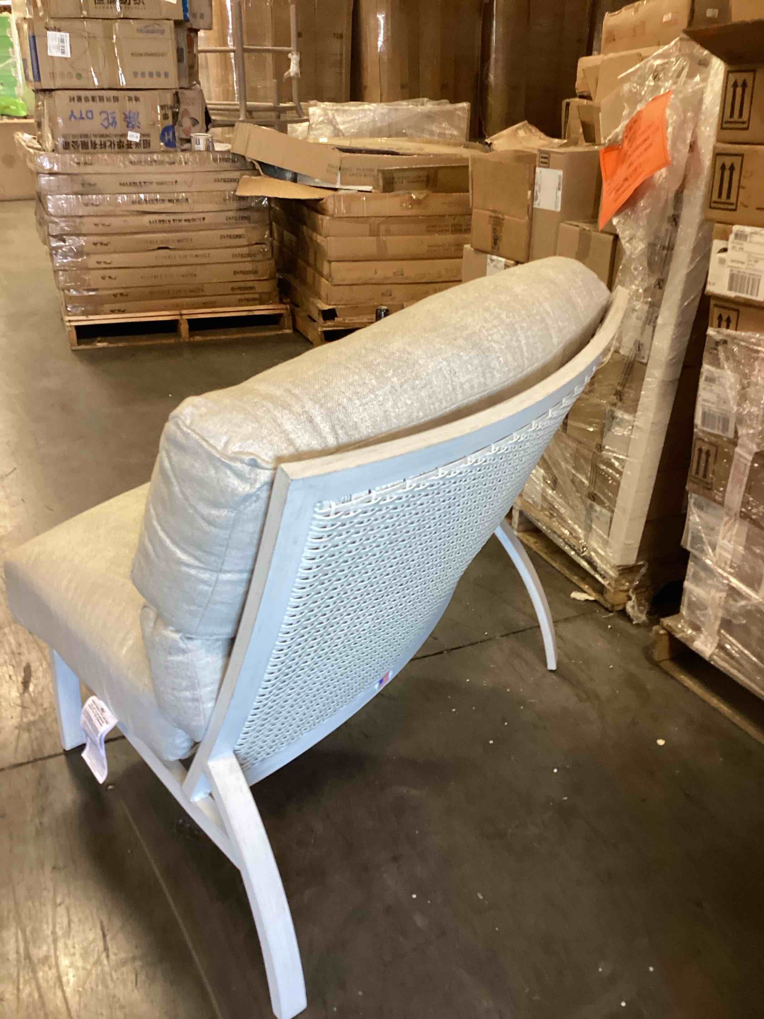 https://s3.amazonaws.com/lotting-images-prod/SectionalRightArmWicker_1752250885271.jpeg