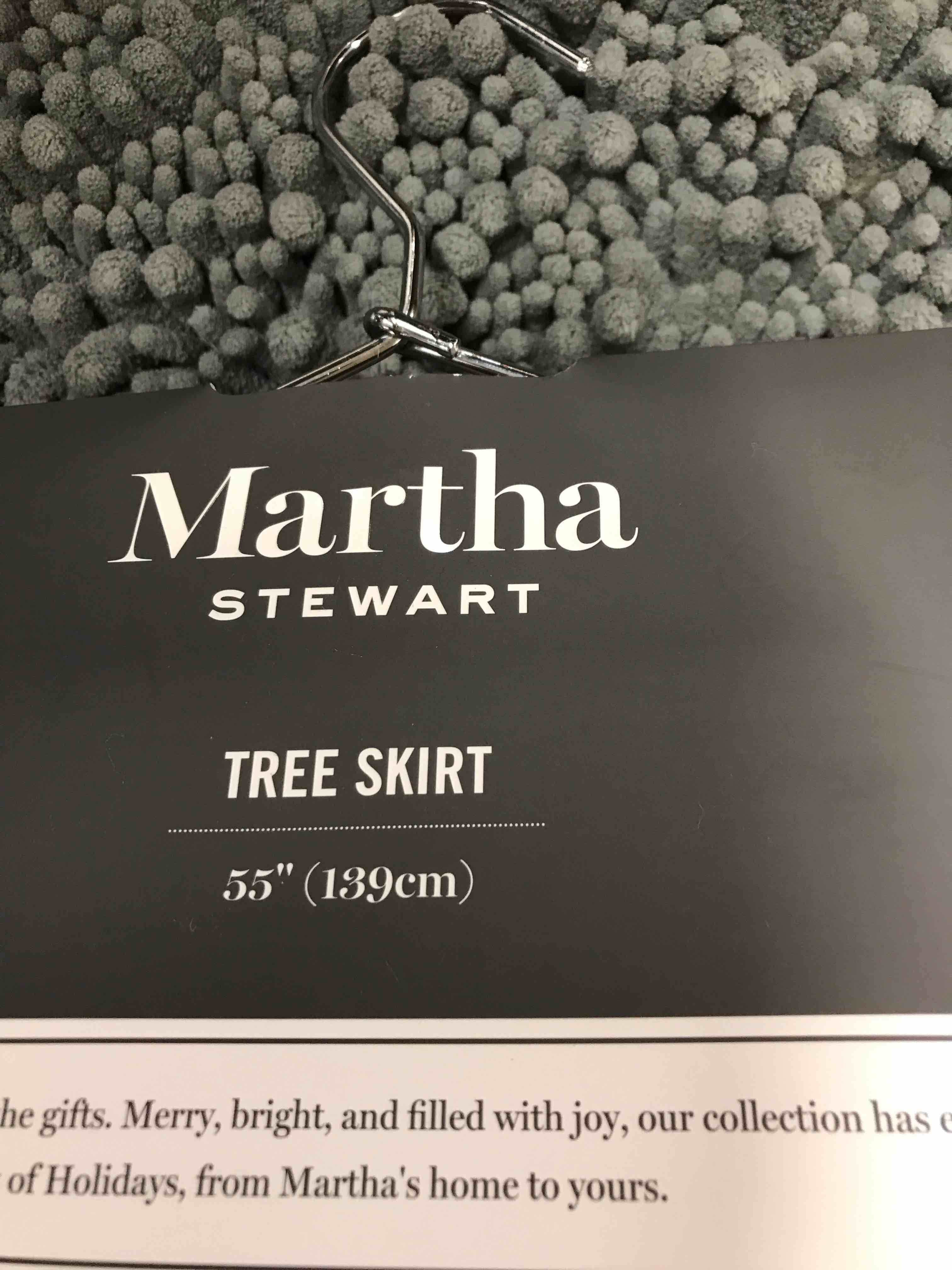 Condition photo showing New/Like New for Martha Stewart Tree Skirt