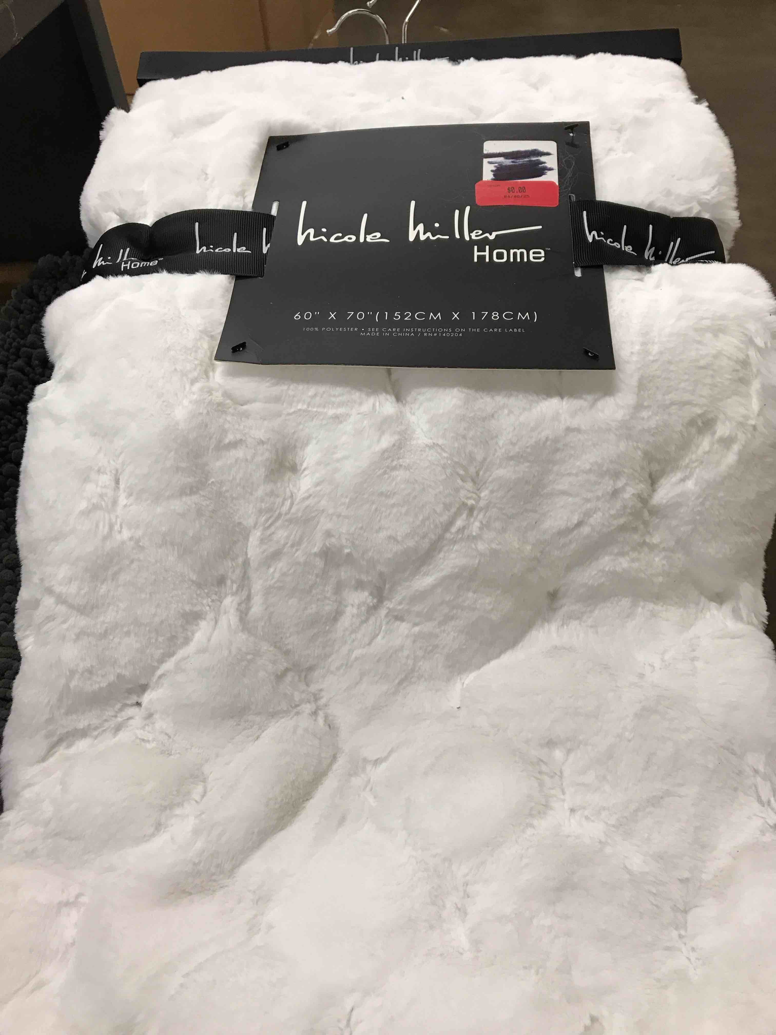 nicole miller plush blanket.  60x70”