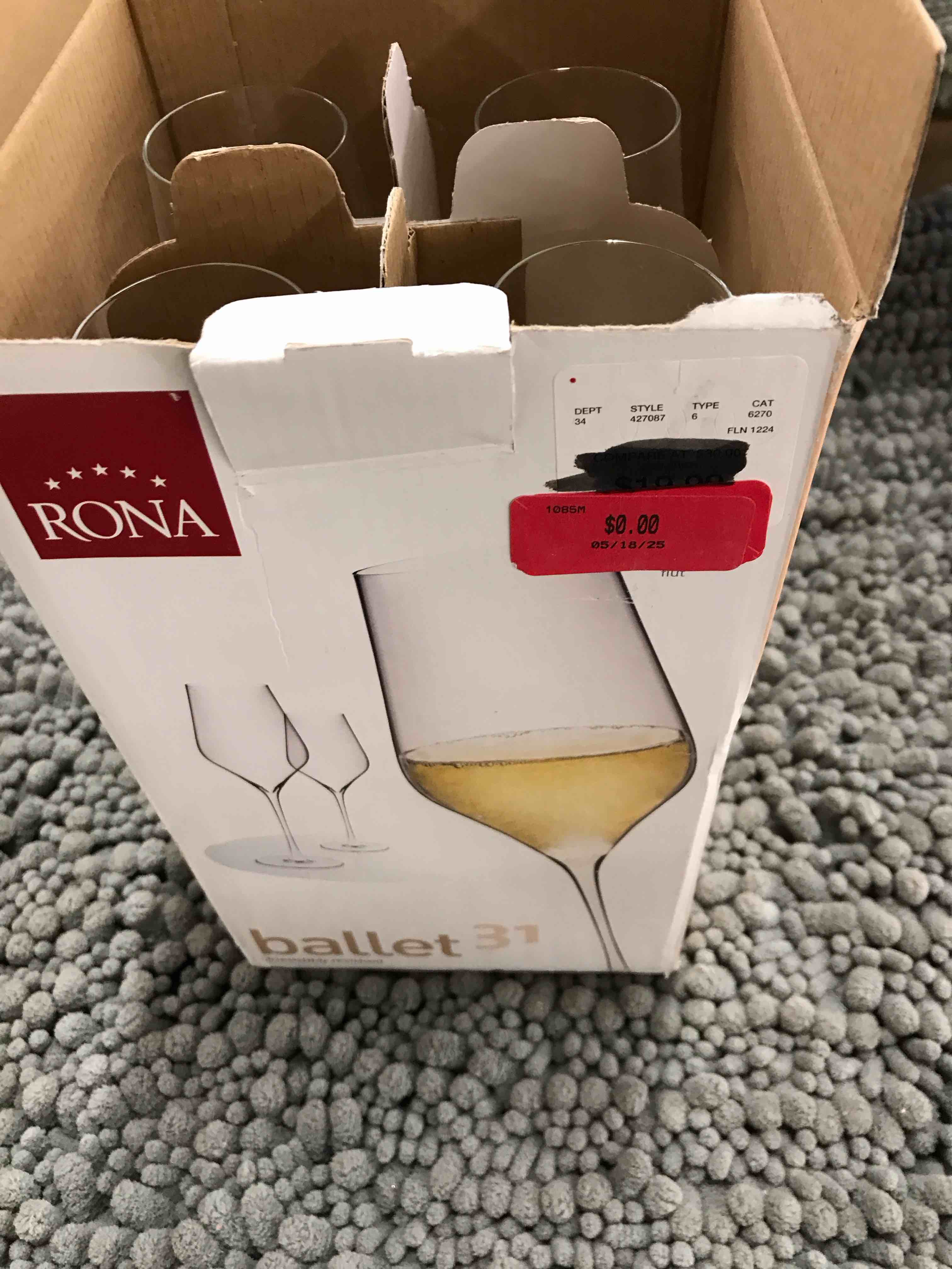 set of 4 wine glasses