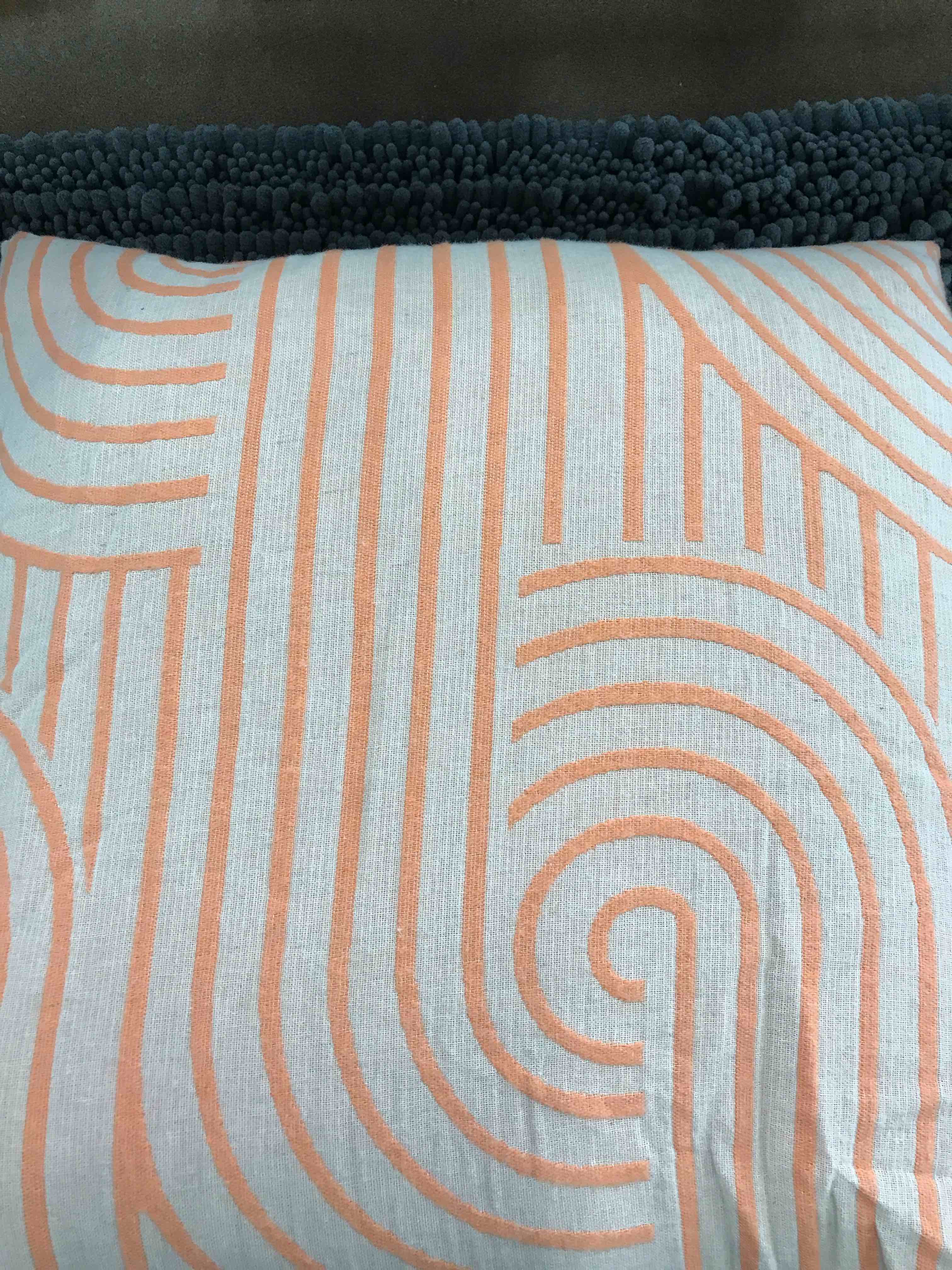 decorative pillow 