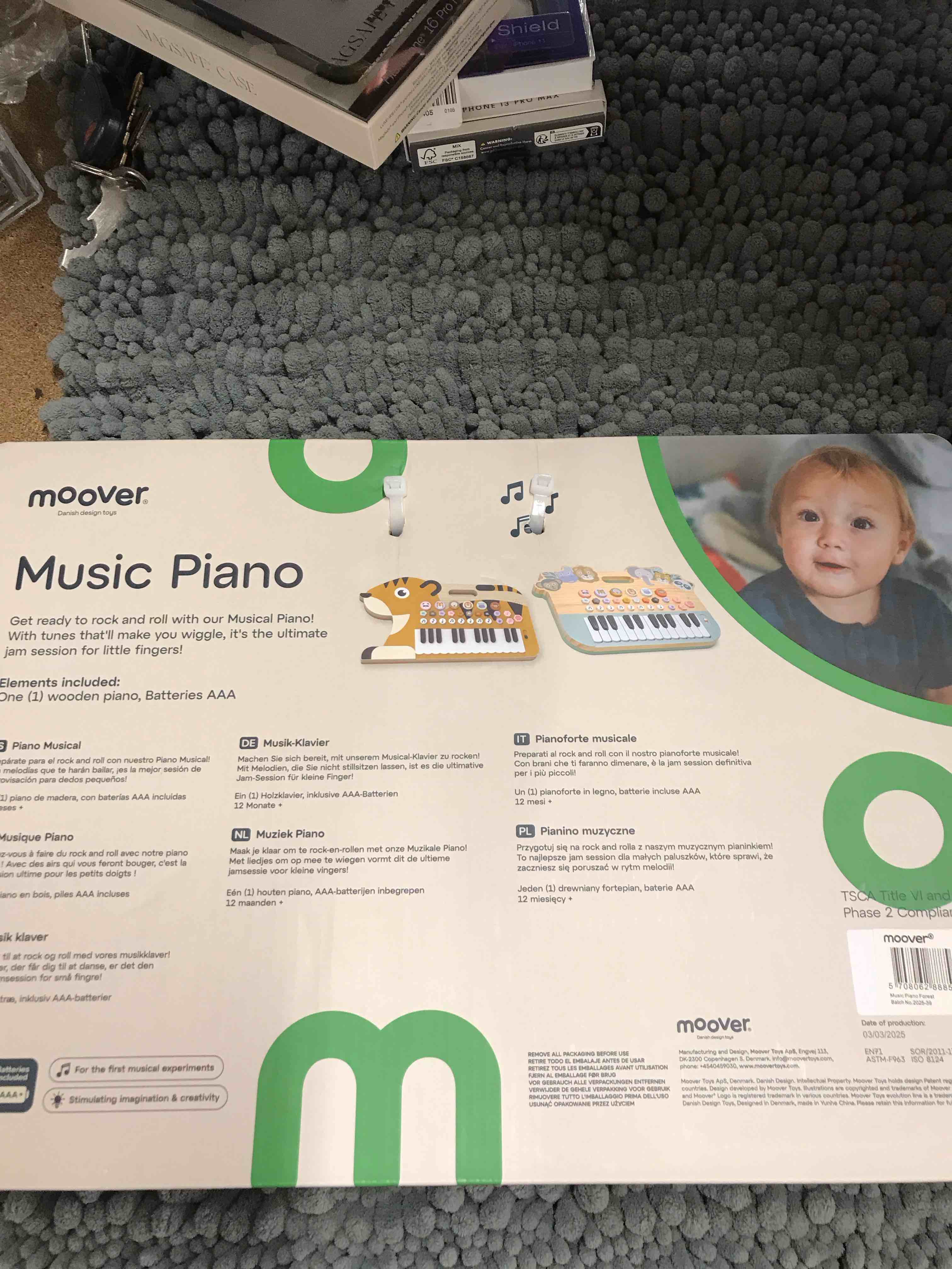 Condition photo showing Good Condition for moover Music Piano