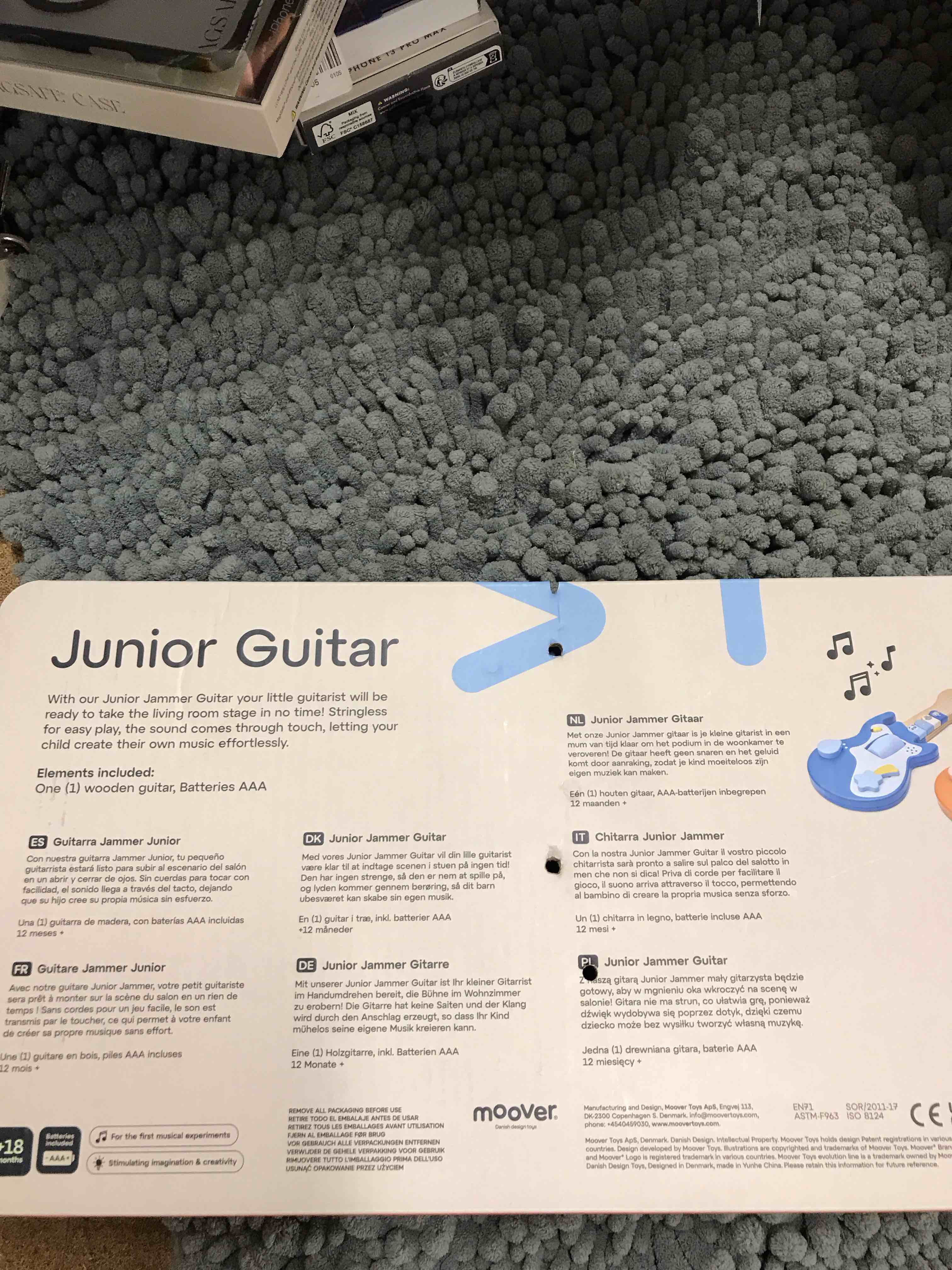 Condition photo showing Good Condition for moover Junior Guitar 
