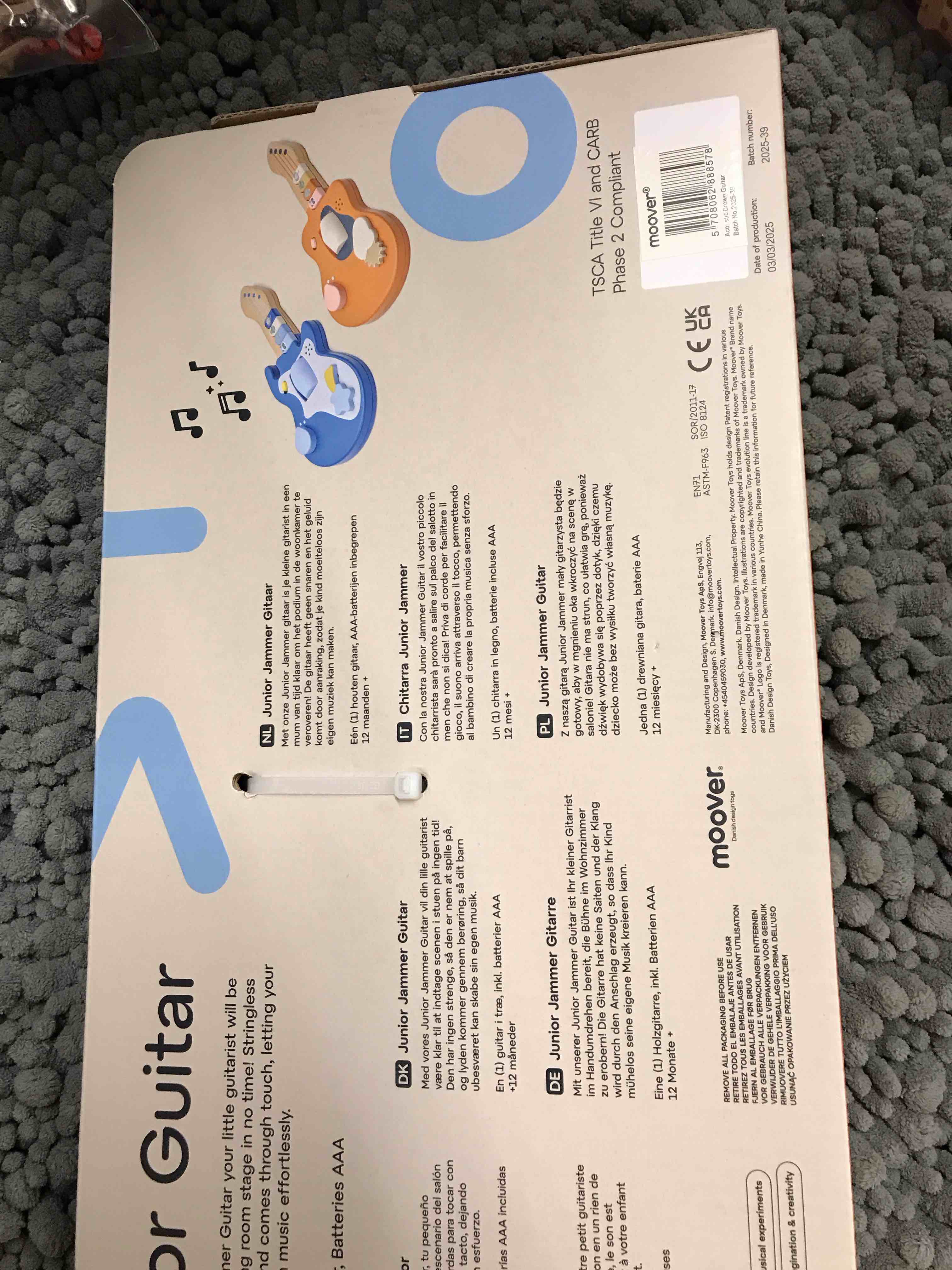 Condition photo showing Good Condition for moover Junior Guitar 