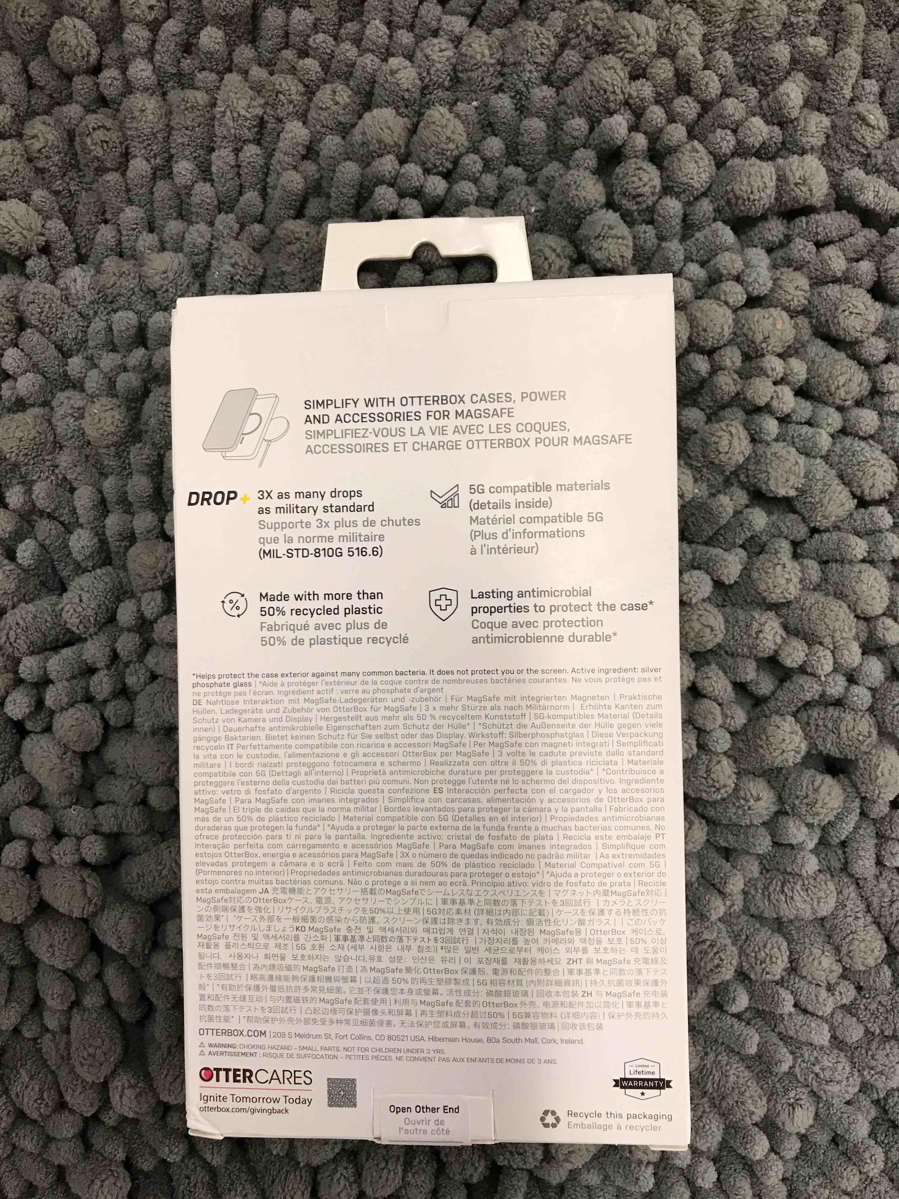 Condition photo showing New/Like New for OtterBox - Symmetry Series+ for MagSafe Hard Shell for Apple iPhone 14 Pro Max - Clear