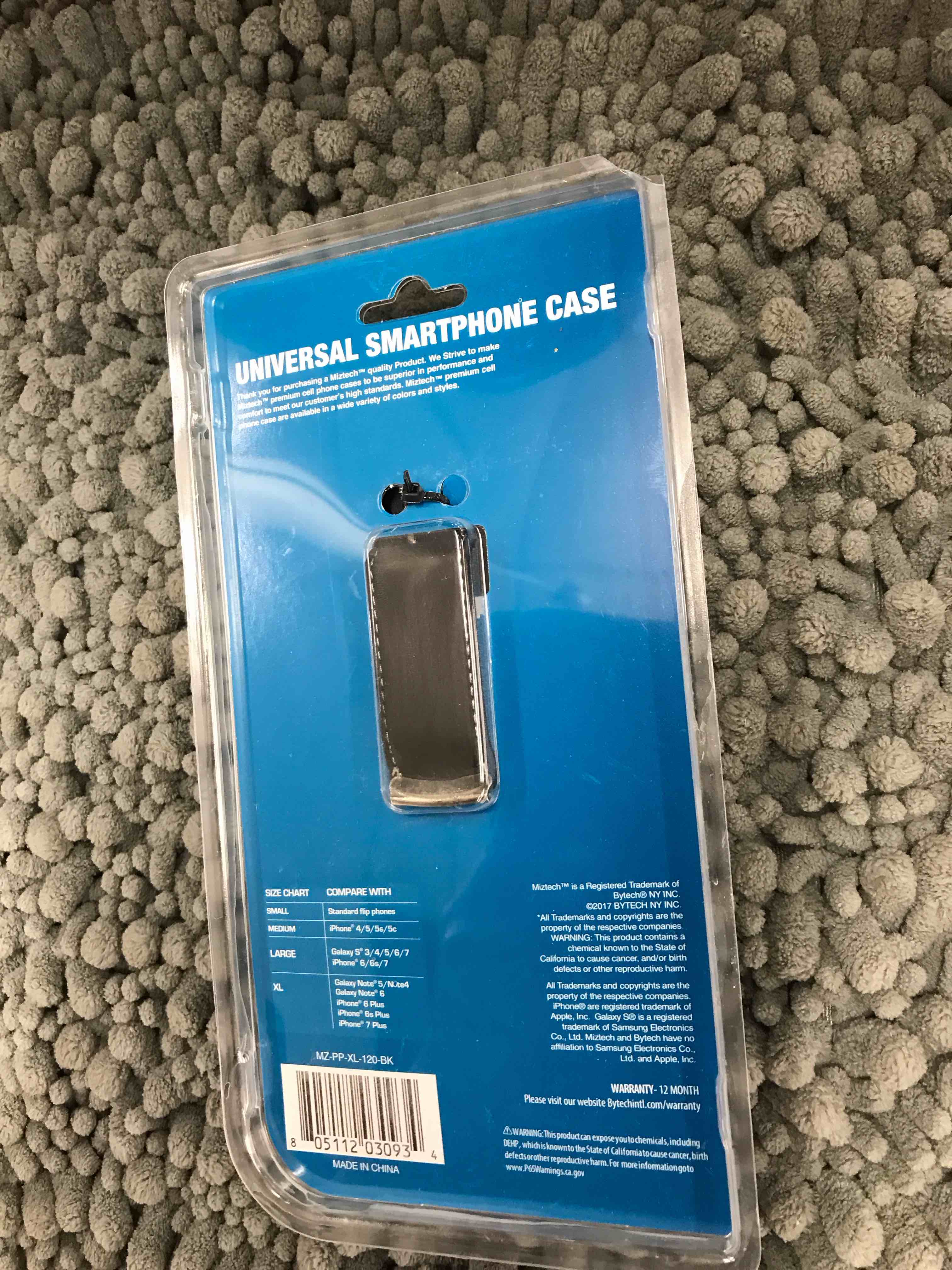Condition photo showing New/Like New for Universal Smartphone Case