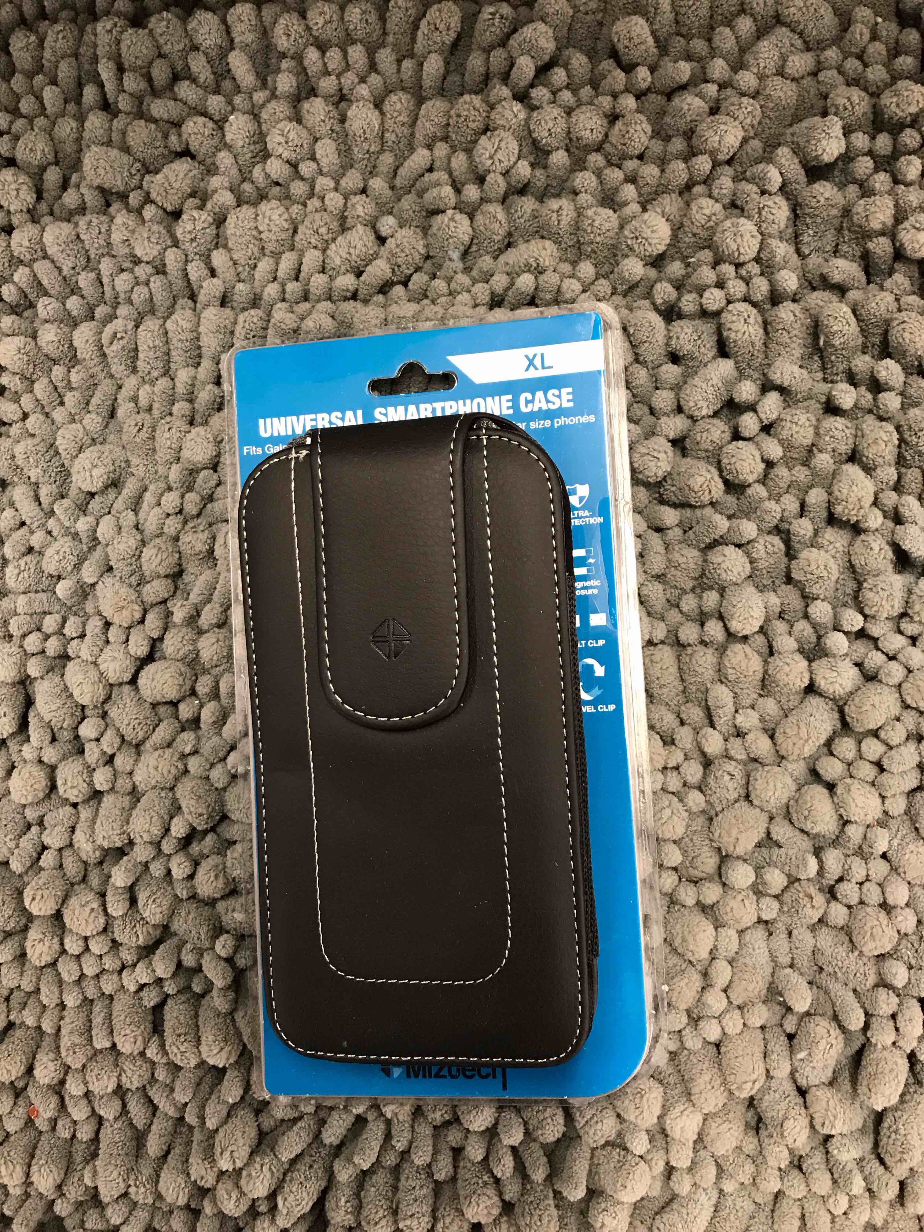 Condition photo showing New/Like New for Universal Smartphone Case