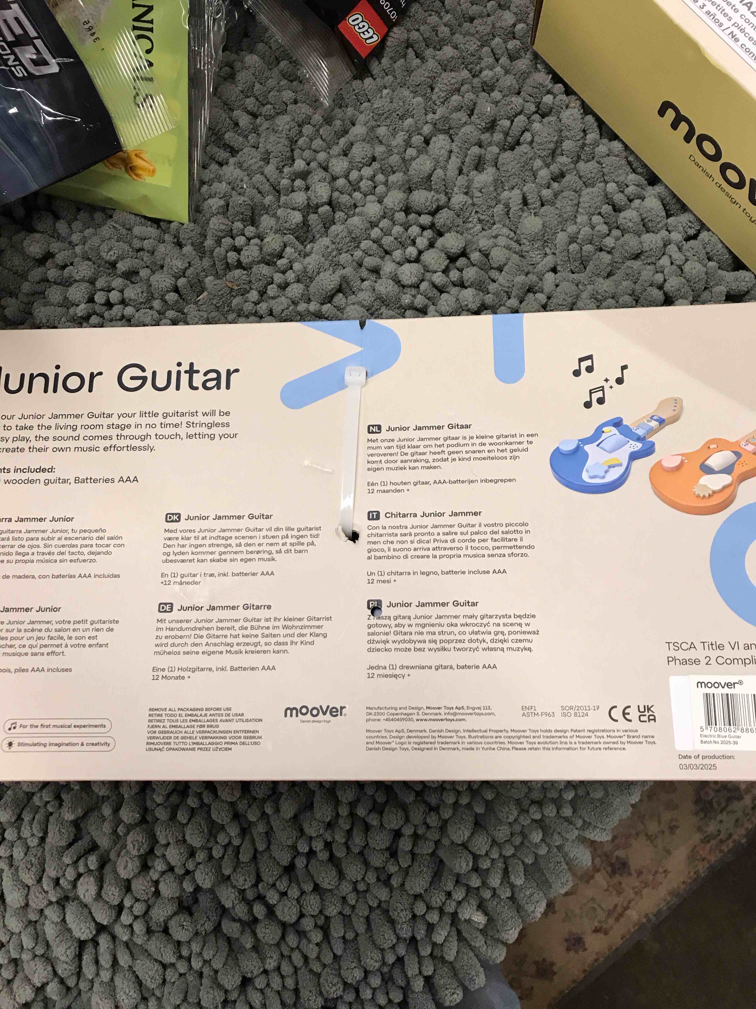 Condition photo showing Good Condition for moover Junior Guitar 