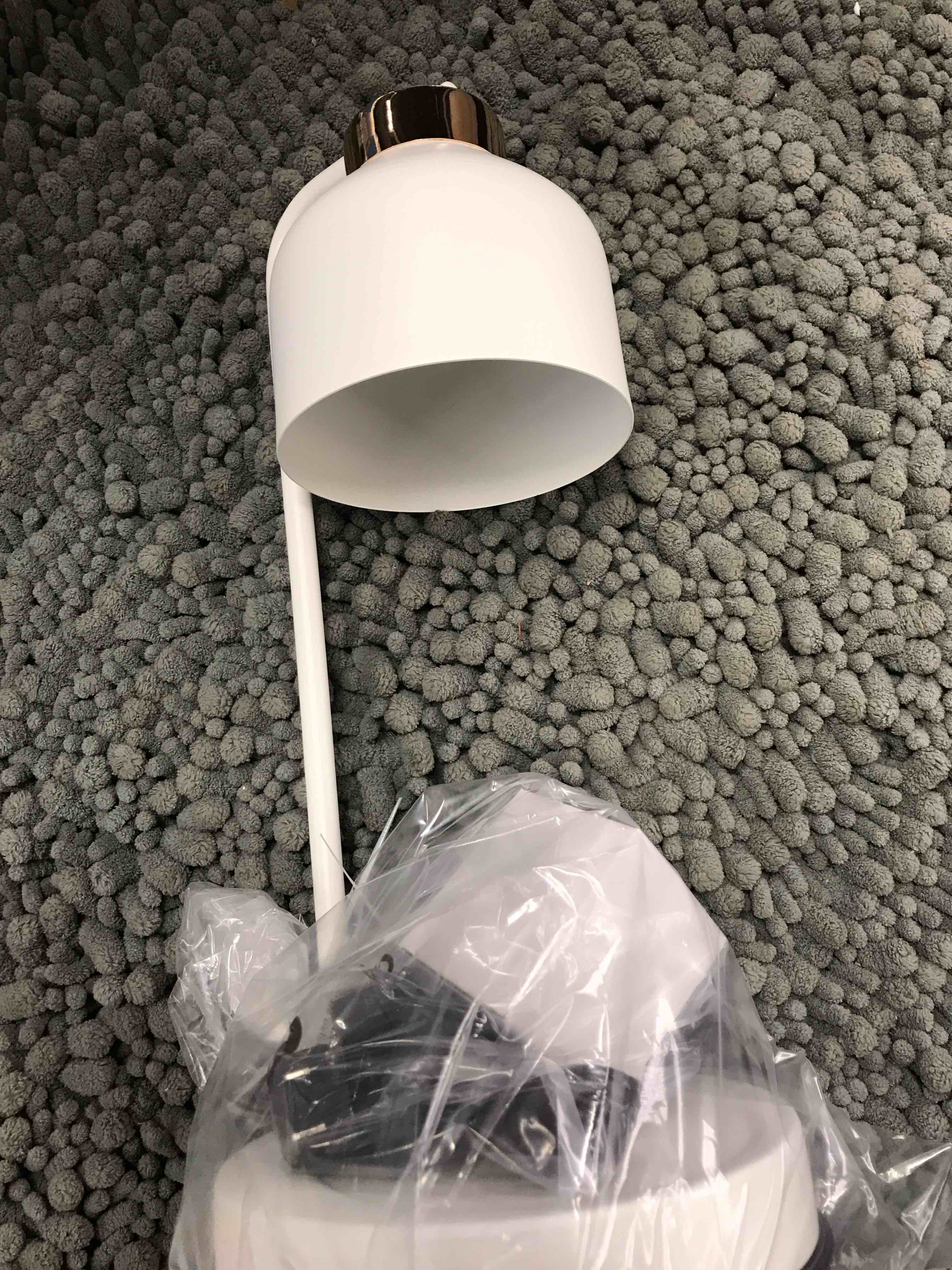 Condition photo showing Good Condition for Candle Warmer Lamp