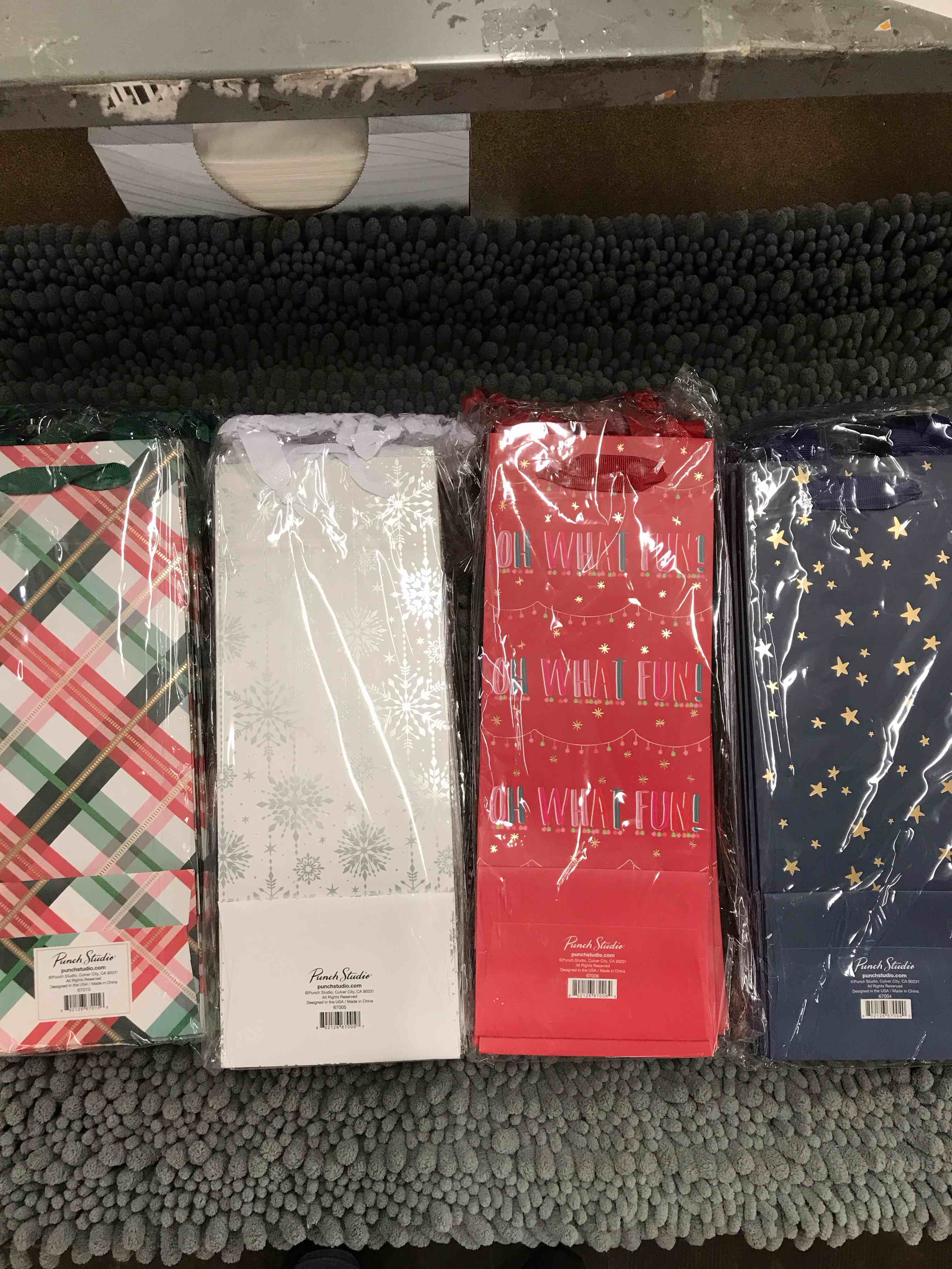 Condition photo showing New/Like New for Gift Bags