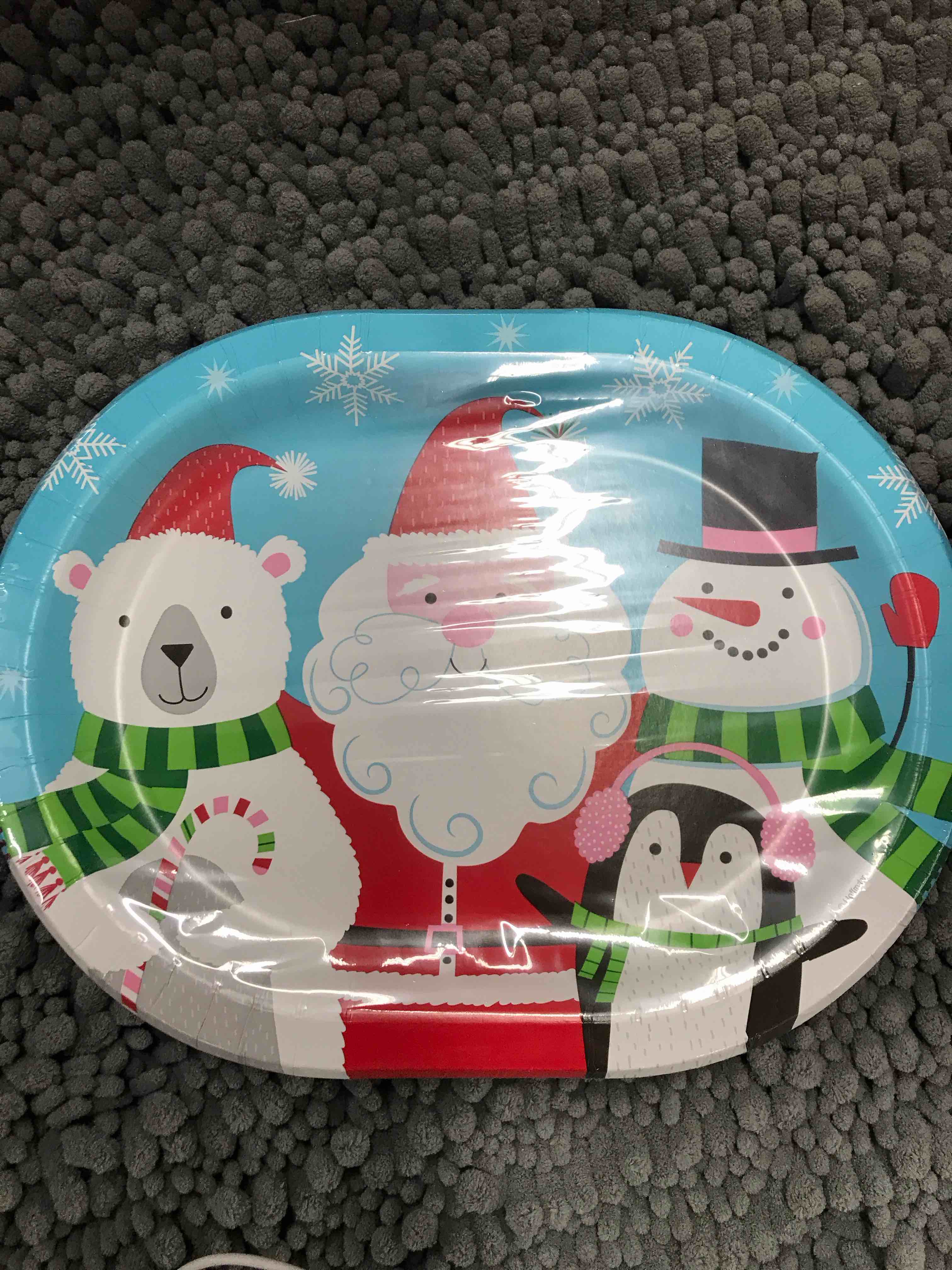 12 Sets of 8 Count Christmas Paper Plates 