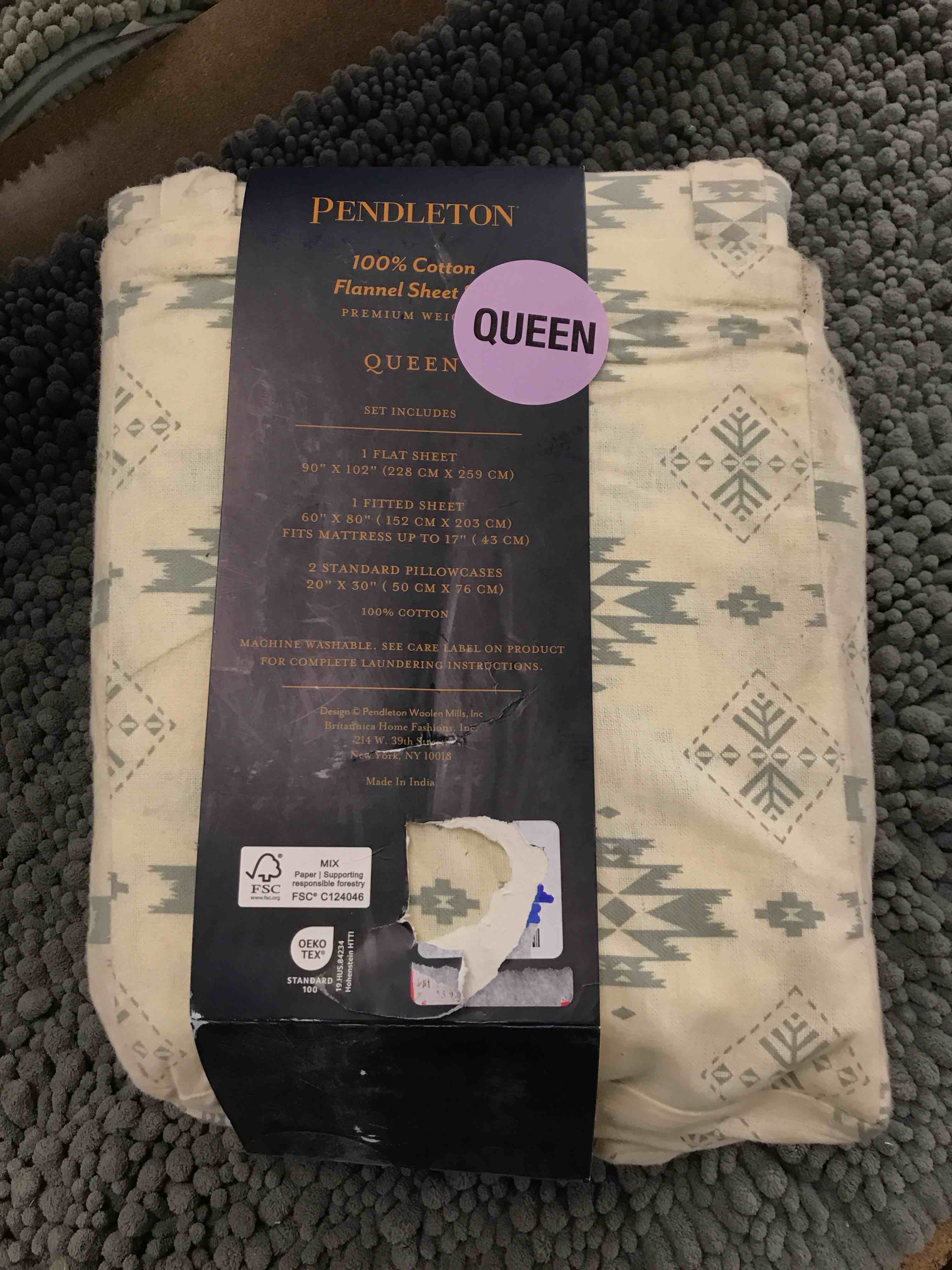 Condition photo showing As Is for Flannel Sheet Set Queen