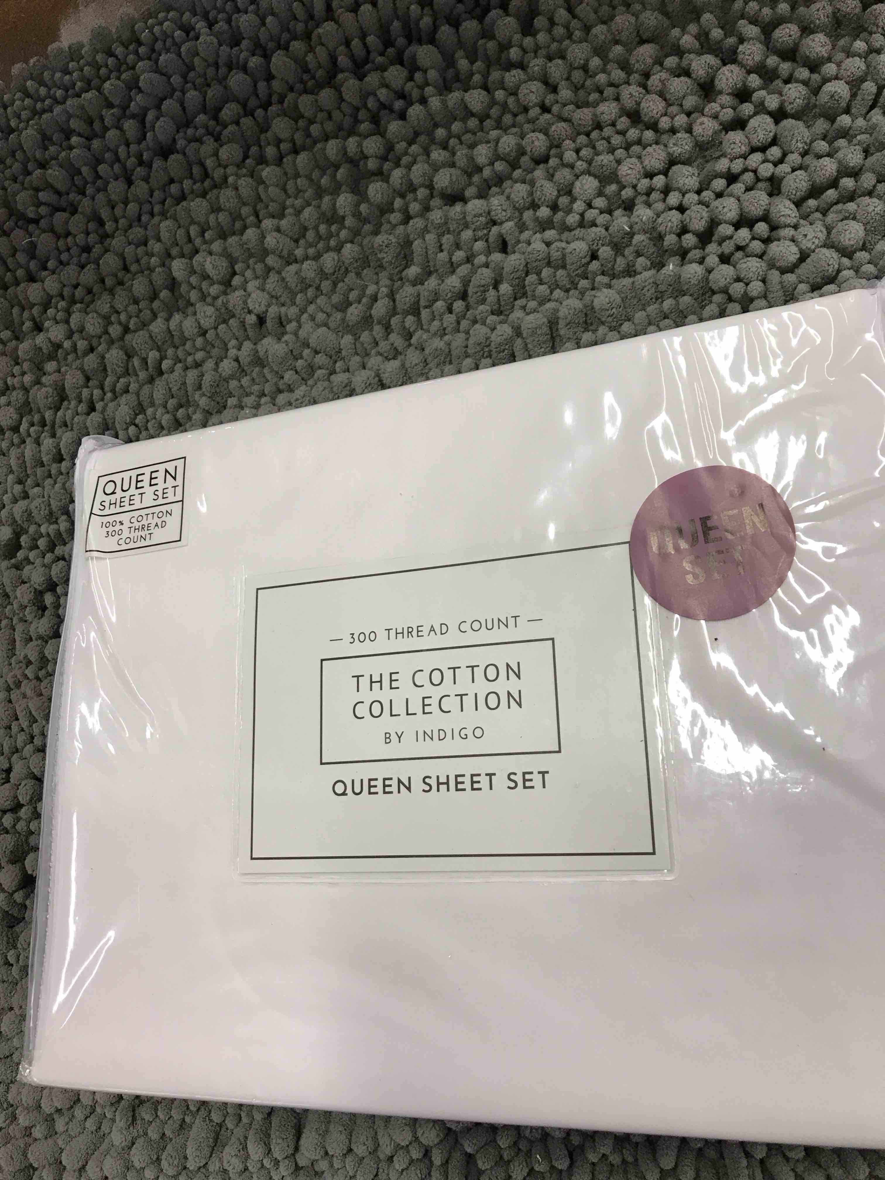 Condition photo showing New/Like New for Queen Sheet Set