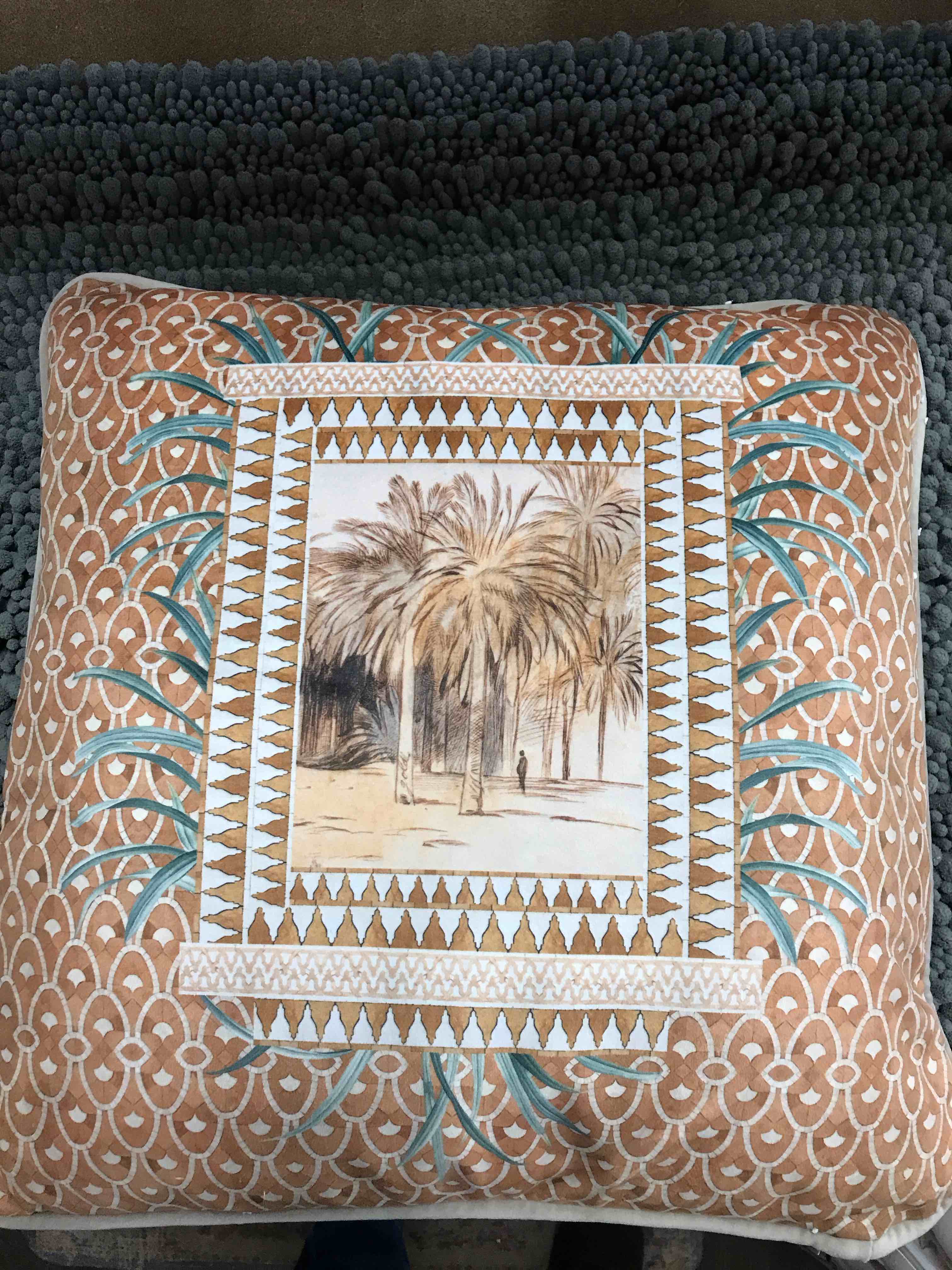 decorative pillow 