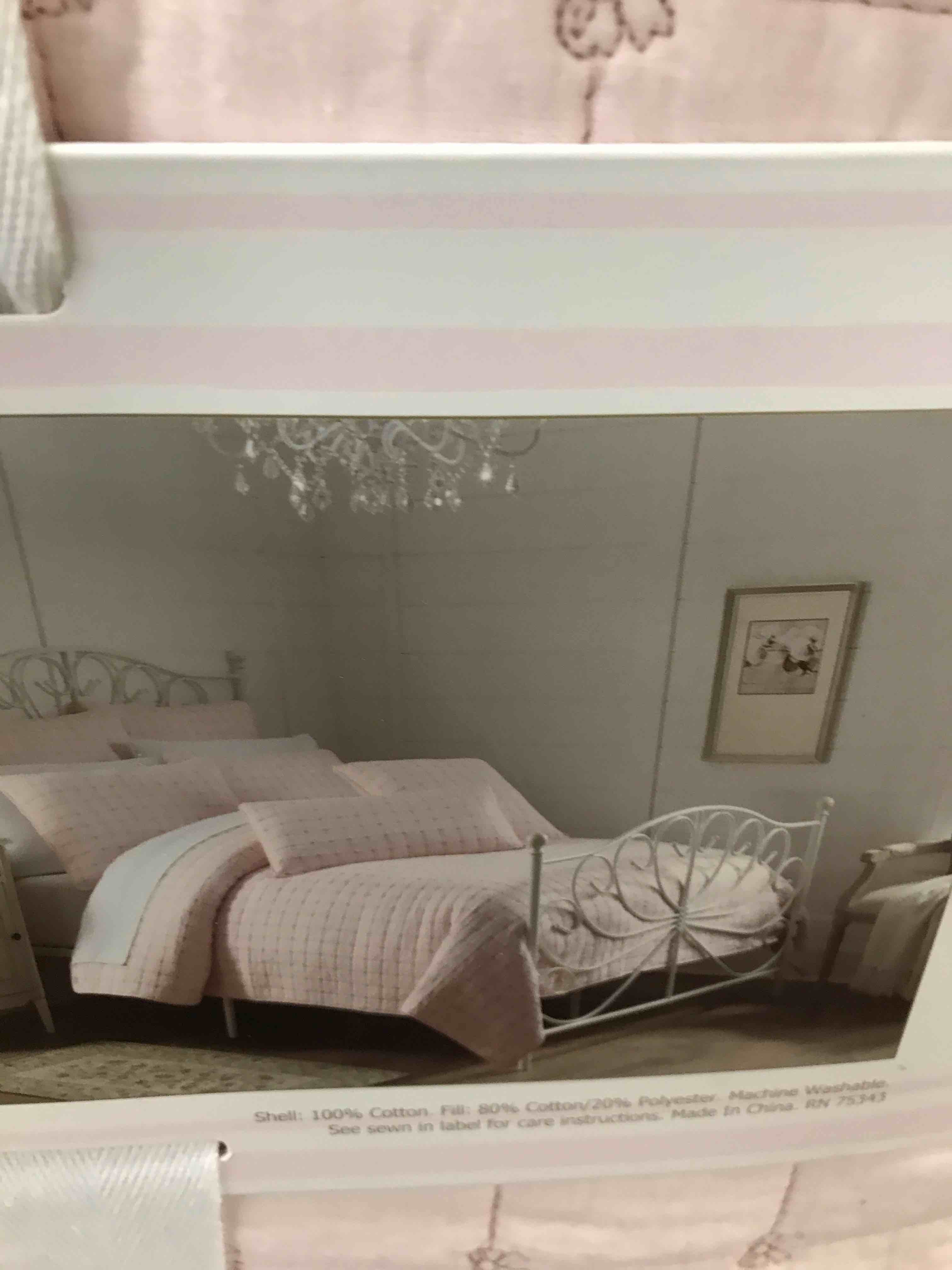 Condition photo showing Good Condition for Shabby Chic Full/Queen Cotton Quilt Set