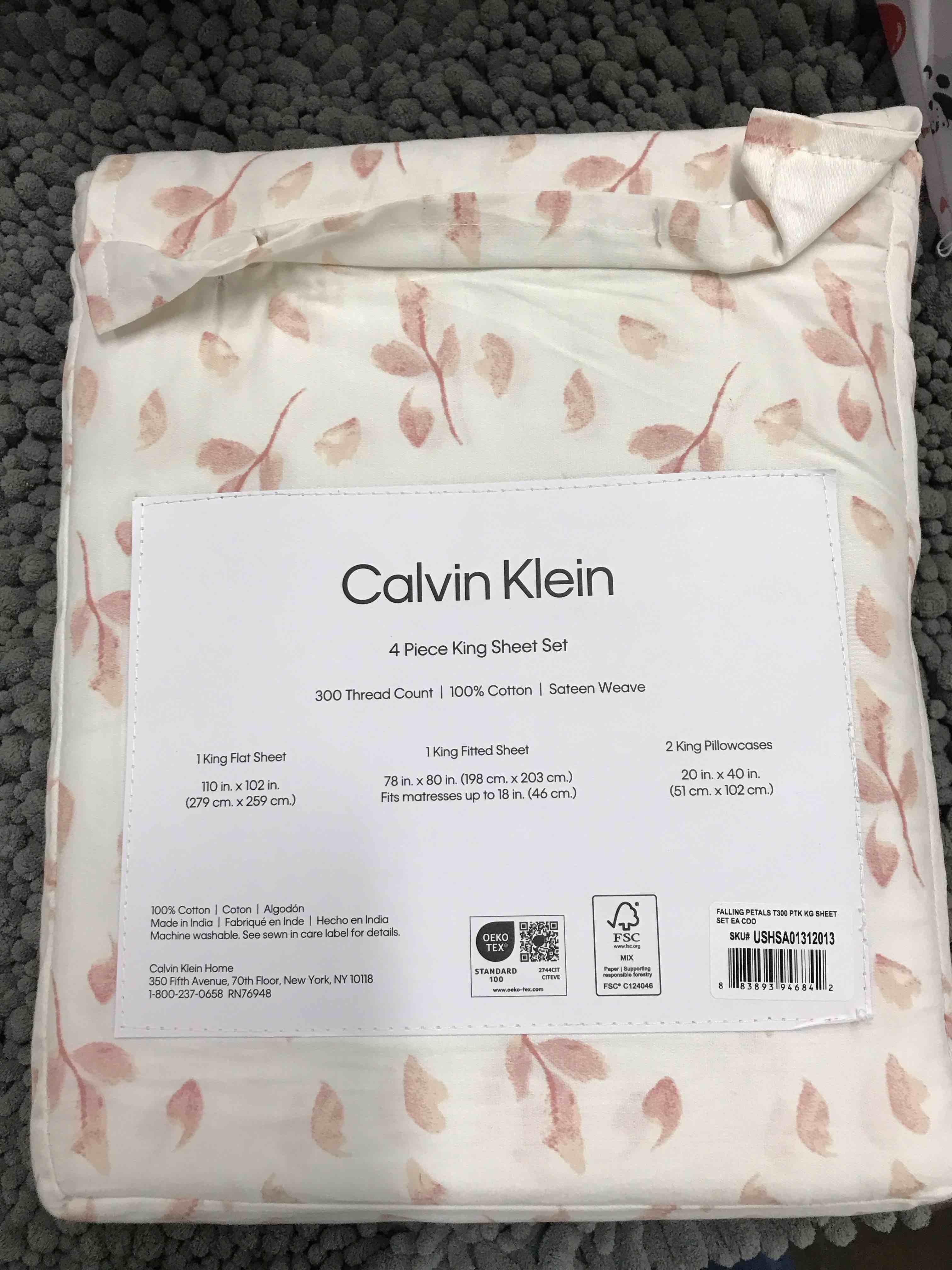 Condition photo showing Good Condition for Calvin Klein King Sheet Set