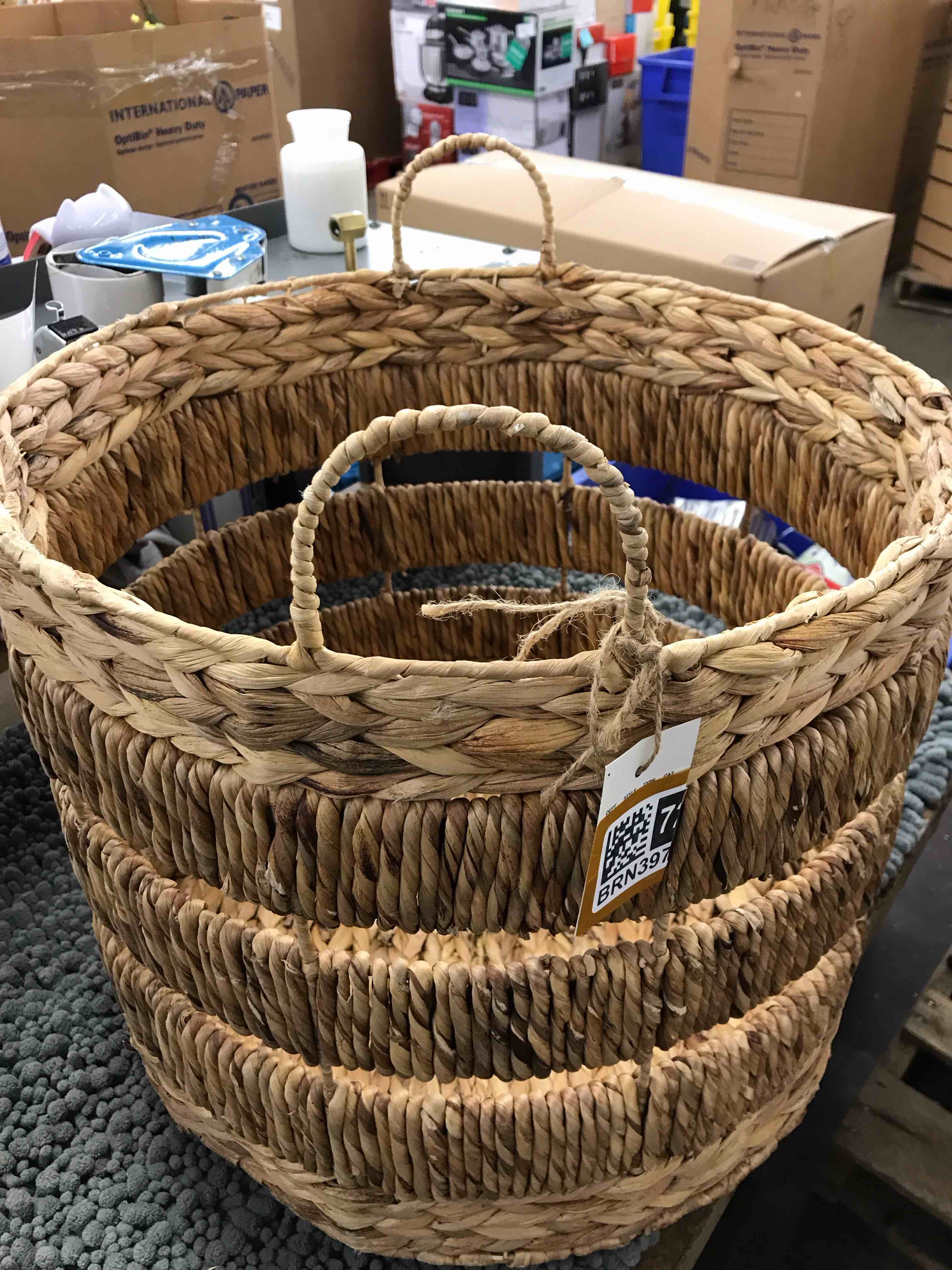 Condition photo showing As Is for Large Basket