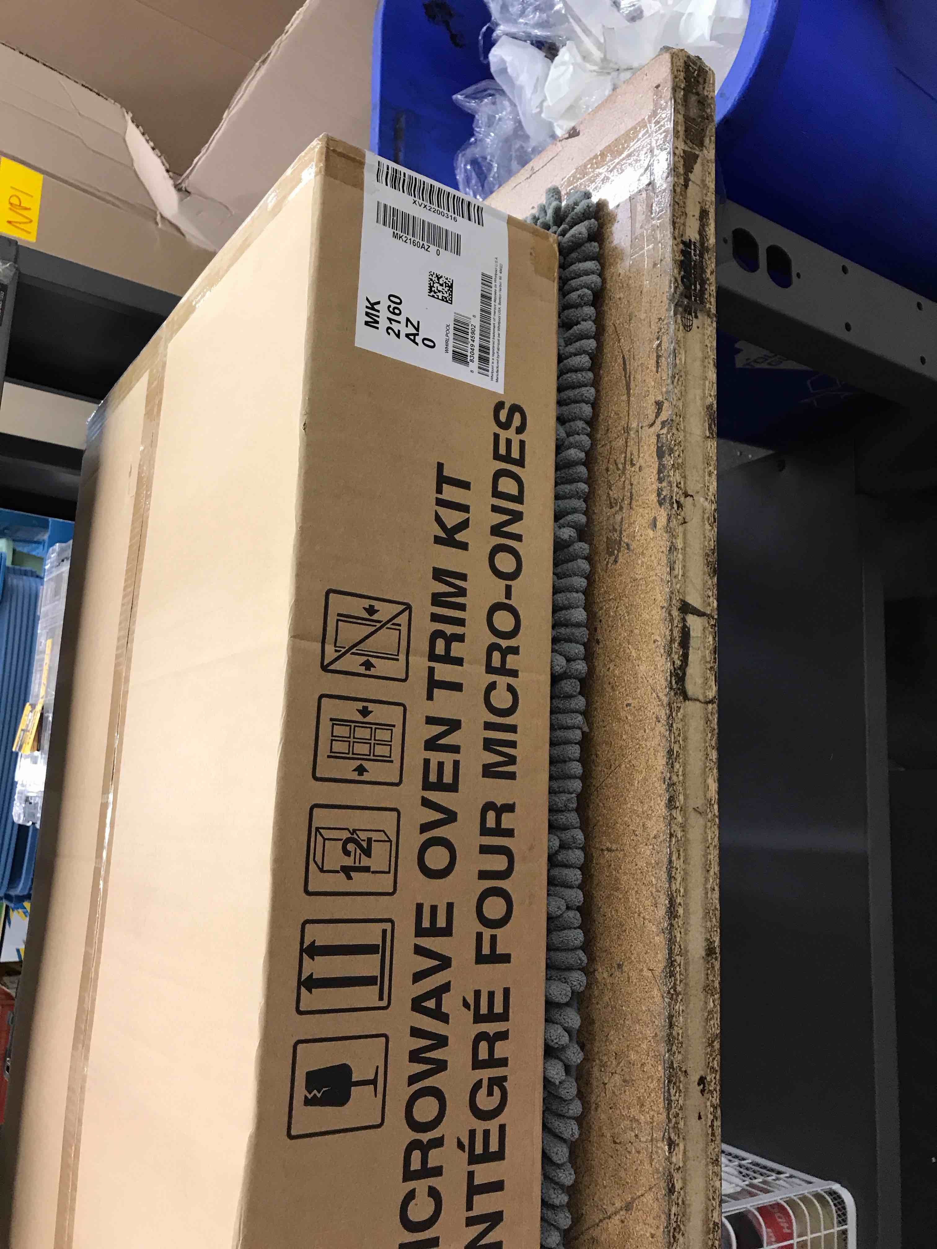 Condition photo showing Good Condition for microwave oven trim kit