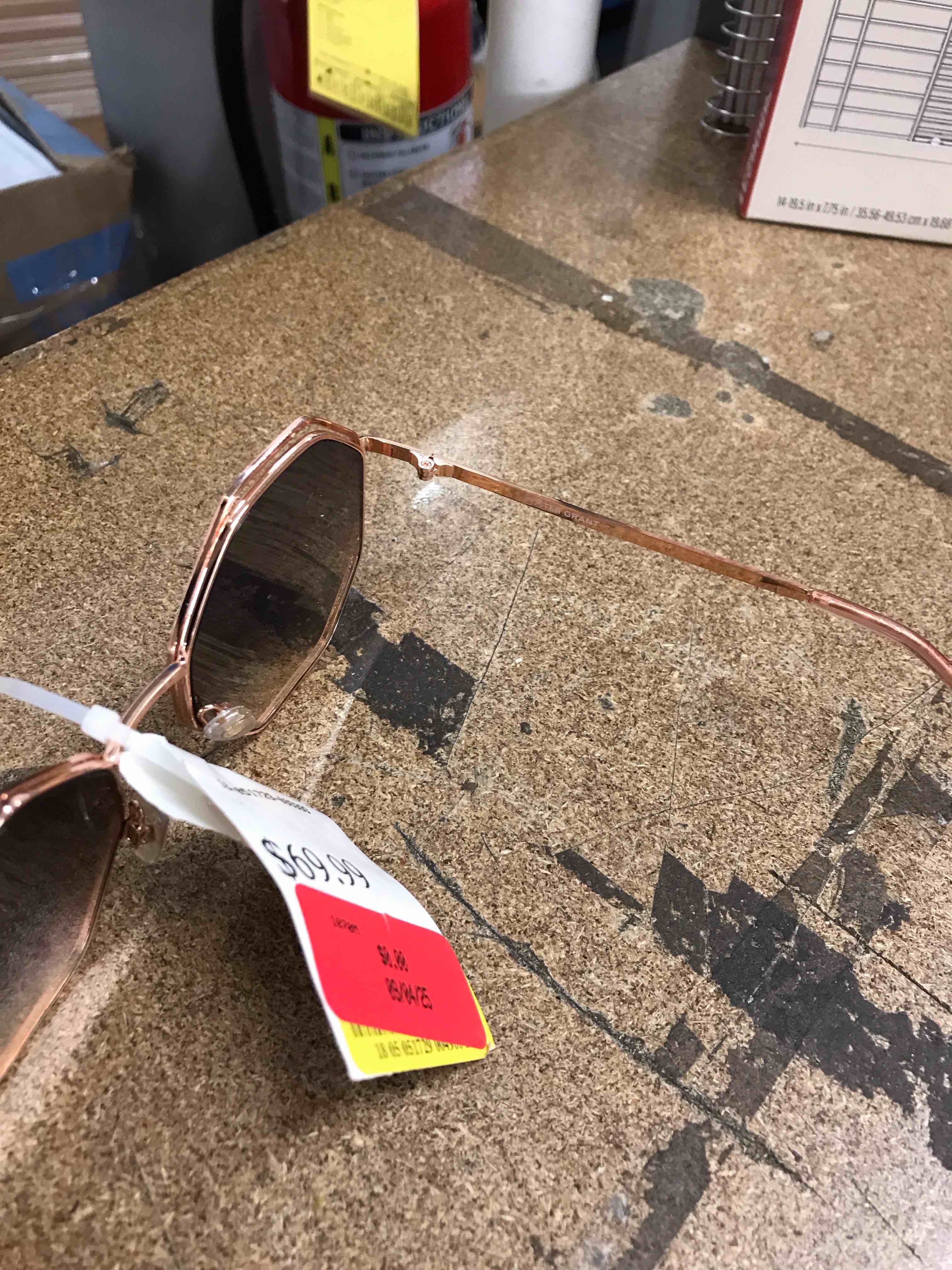 Condition photo showing Good Condition for foster grant sunglasses