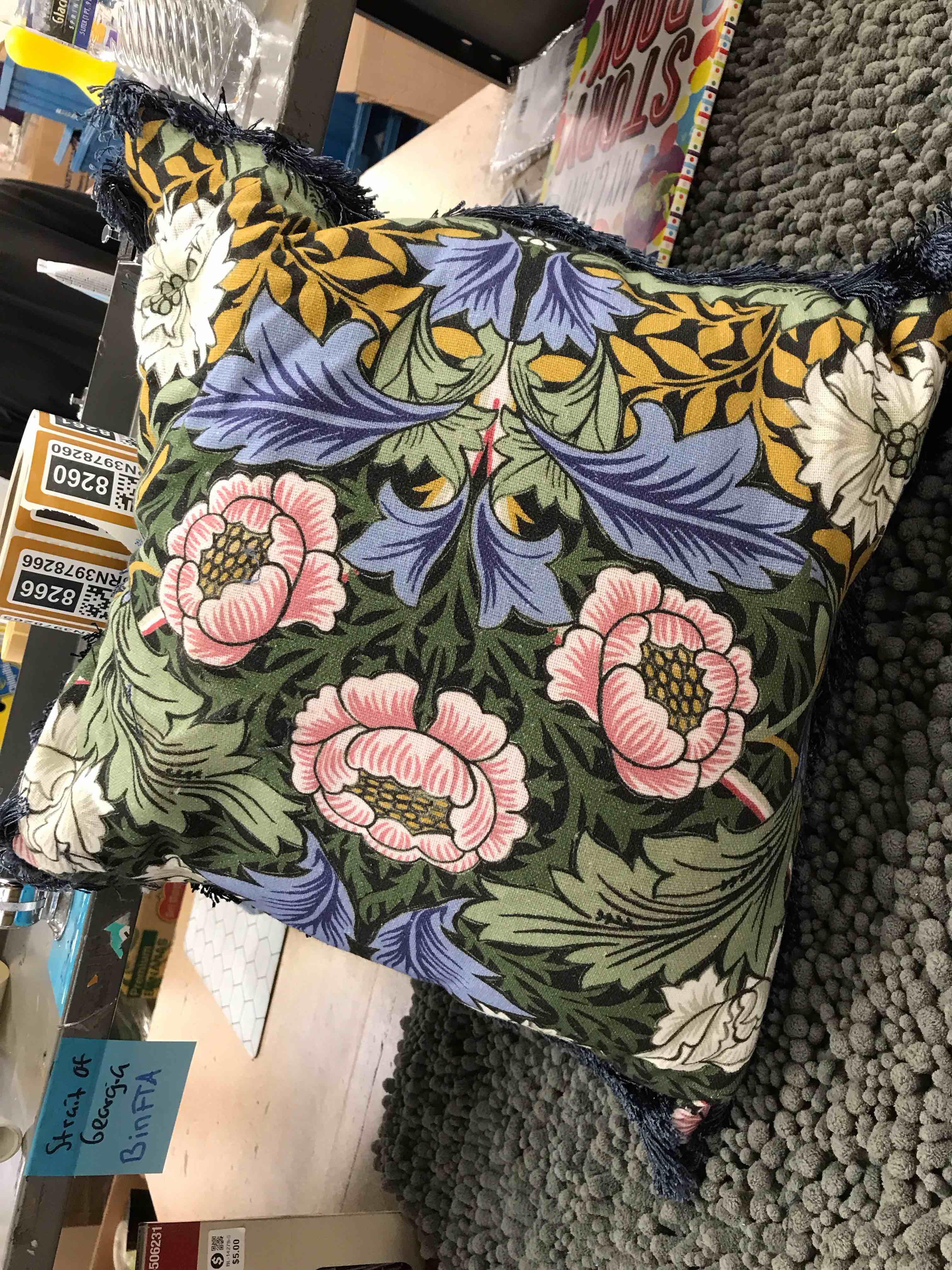 Condition photo showing Good Condition for flower pillow