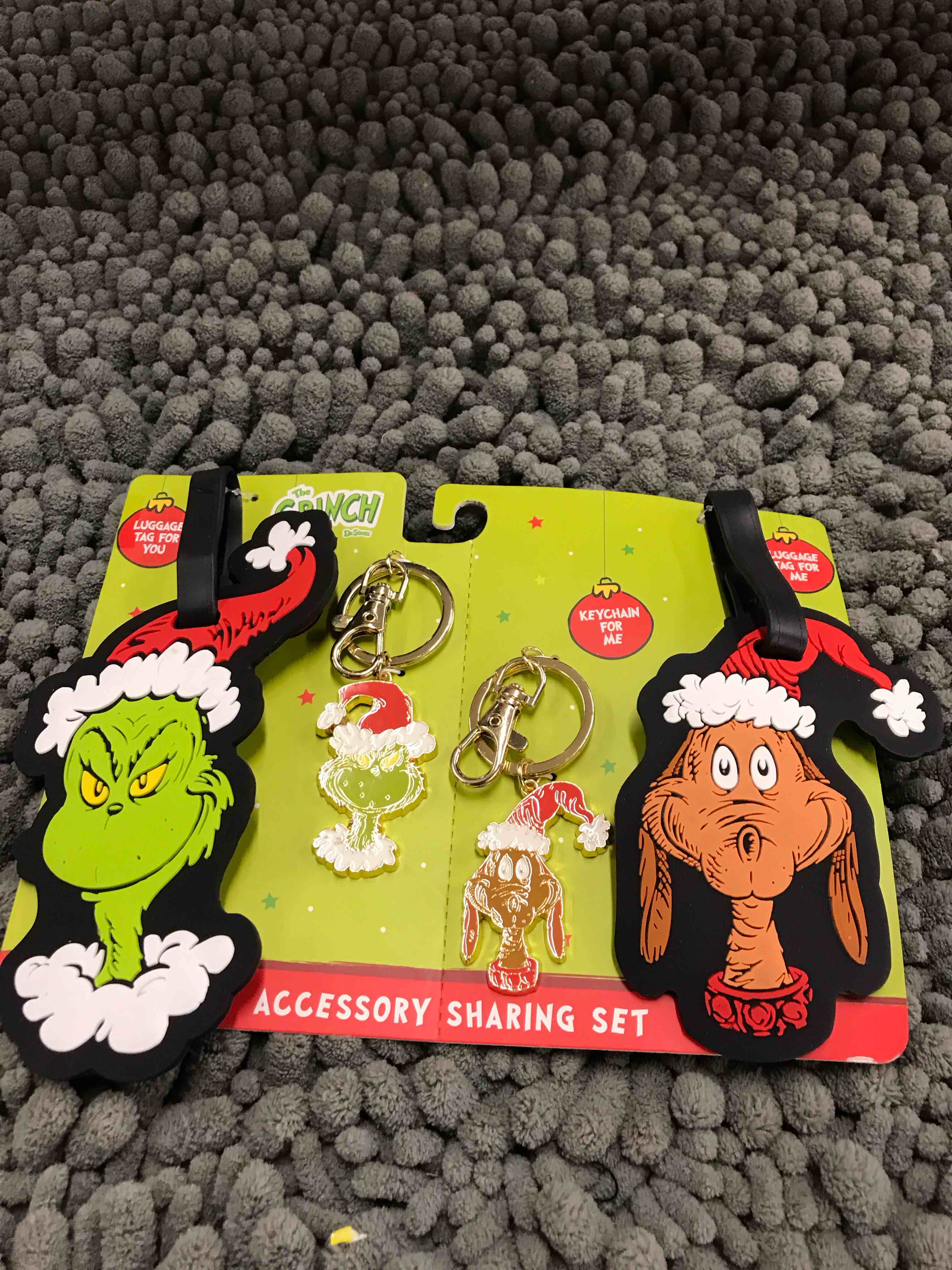 Condition photo showing New/Like New for accessory sharing set