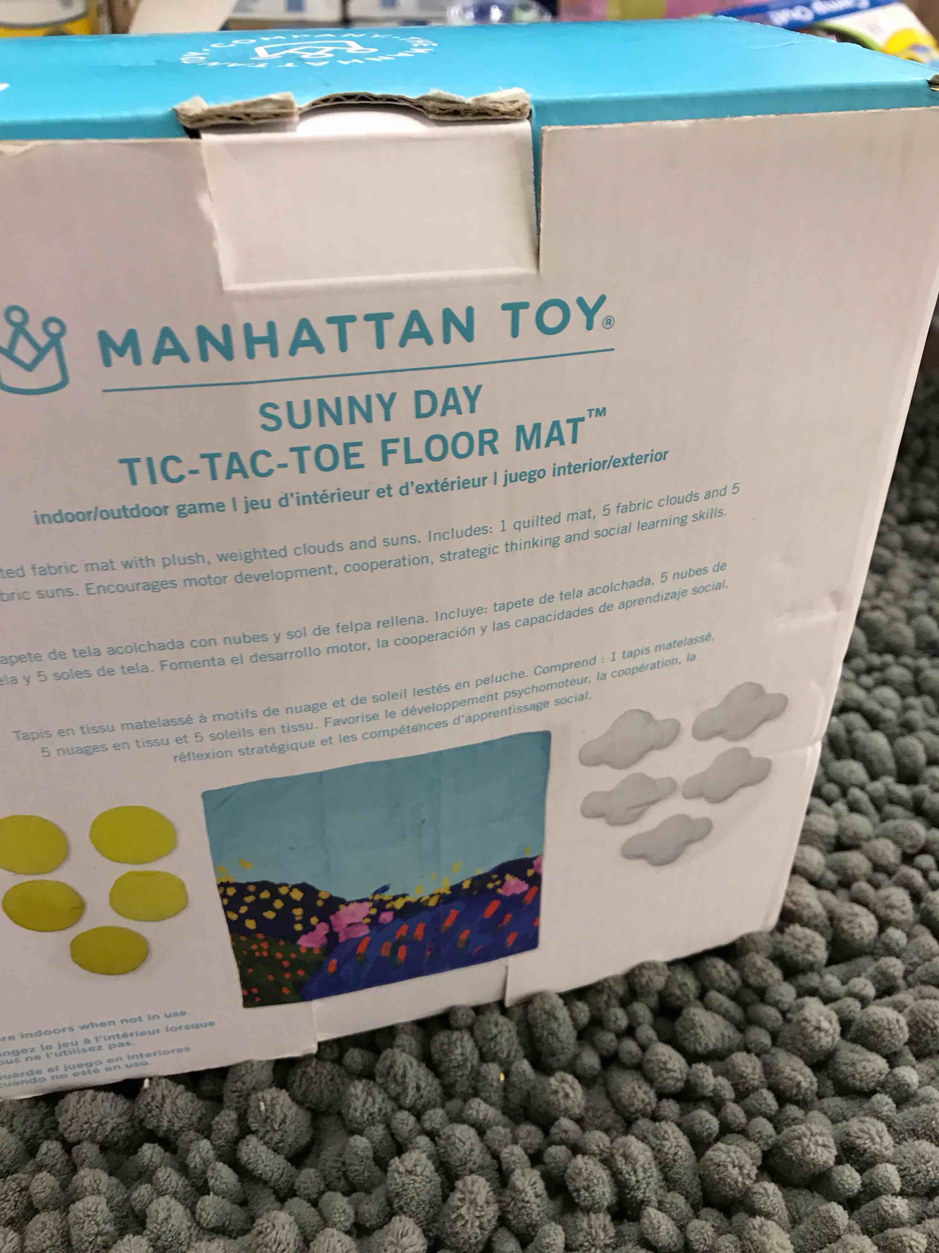 Condition photo showing New/Like New for tic-Tac-toe floor mat