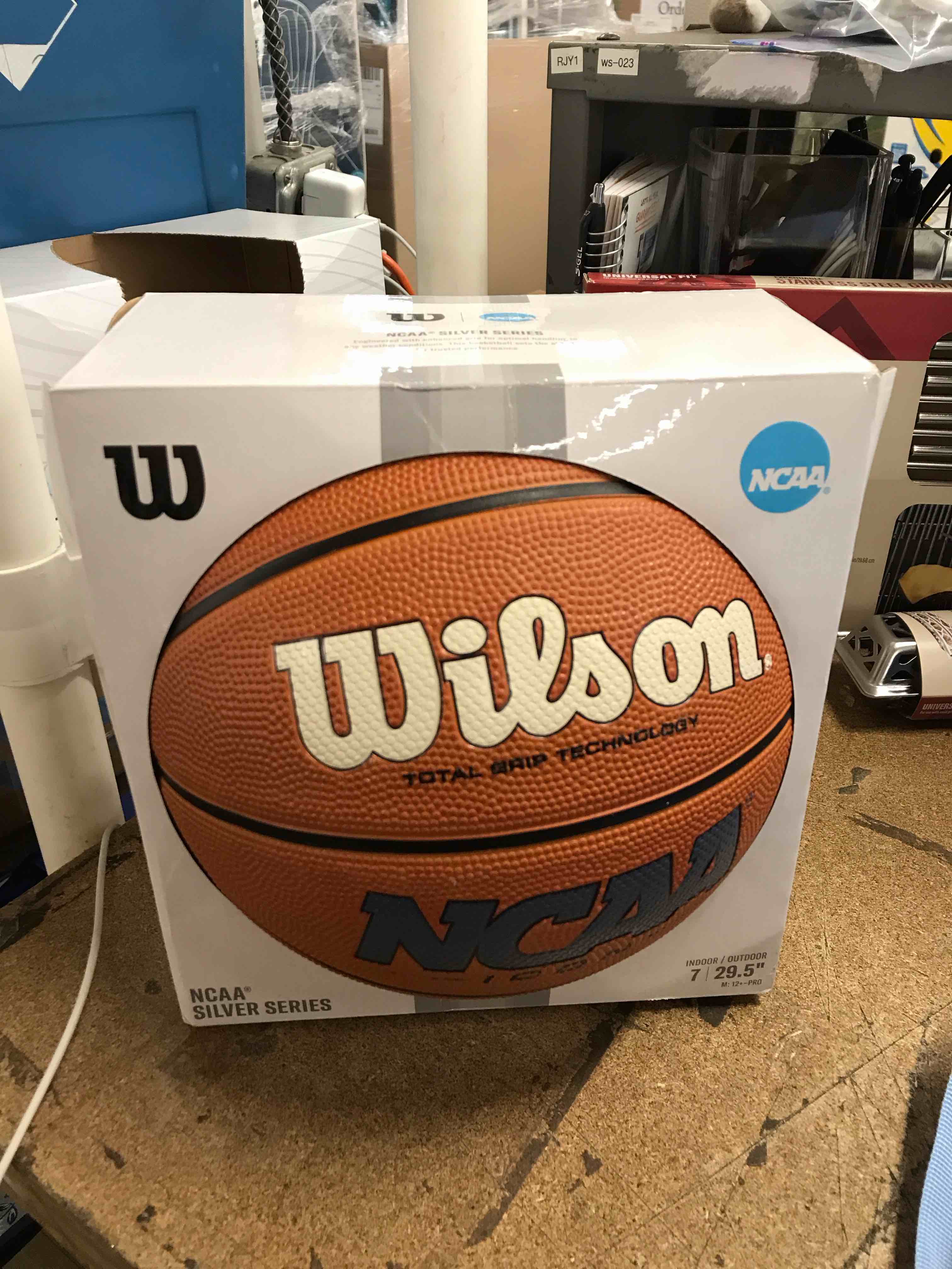 Wilson NCAA silver series