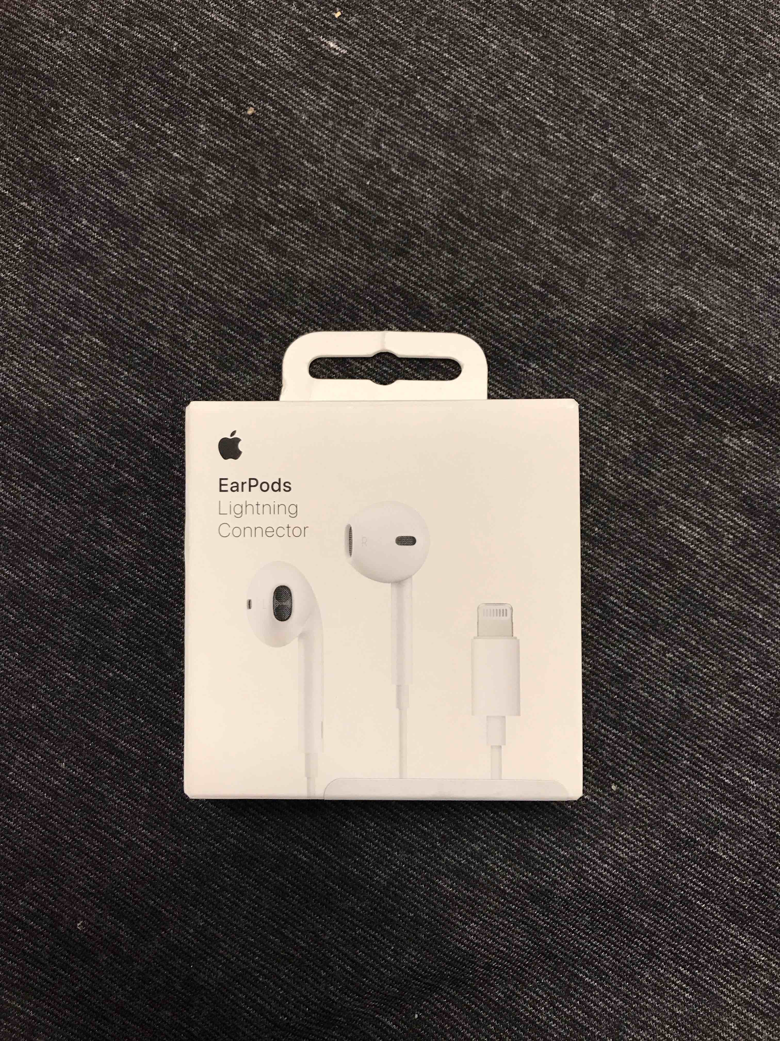 Apple - EarPods with Lightning Connector - White