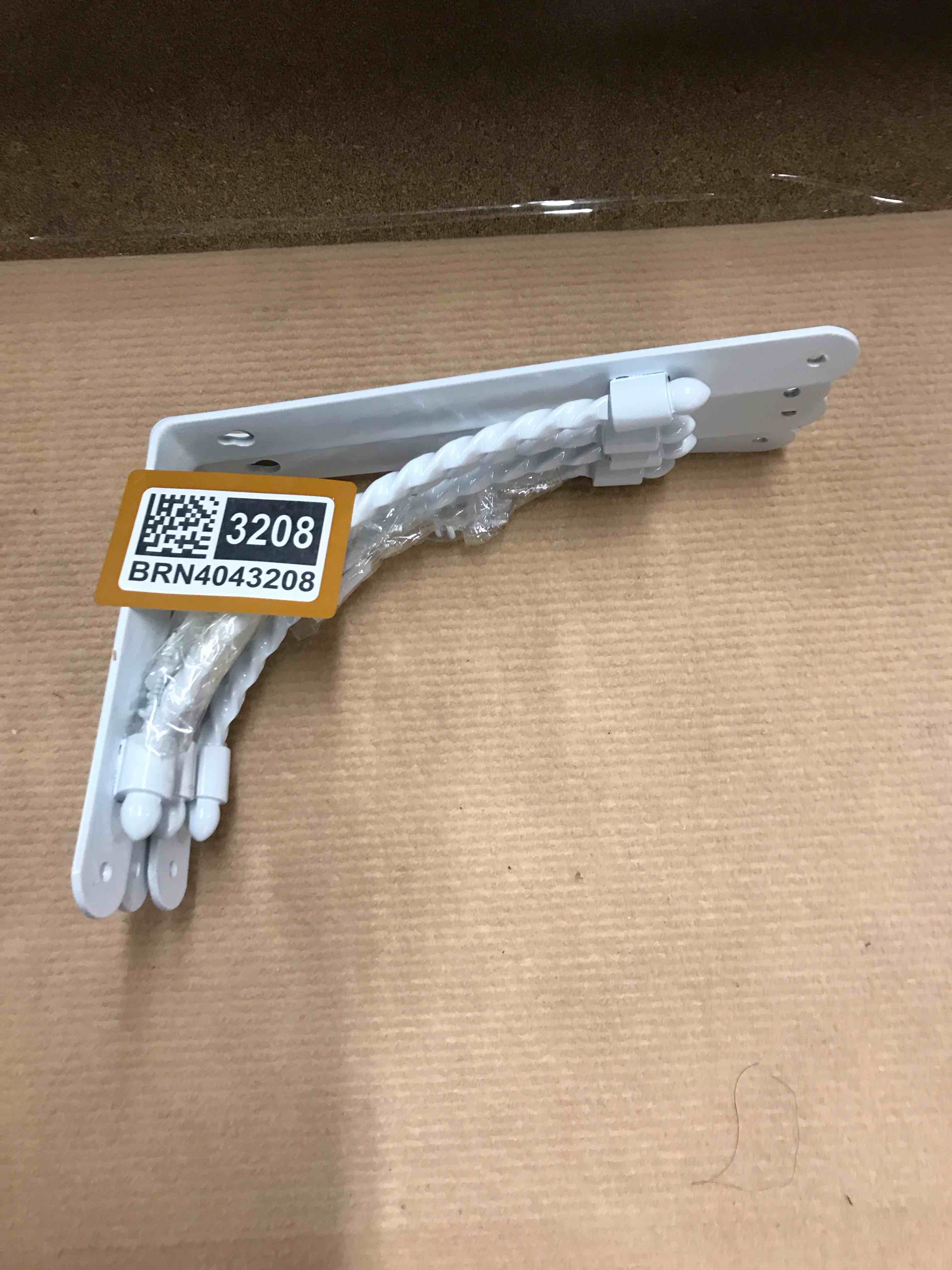 Brackets set of four